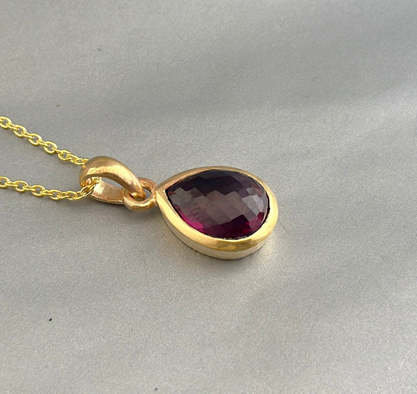Garnet Necklace, Red Gemstone Necklace, 14K Gold vermiel, January Birthstone Jewelry, Teardrop necklace, Minimalist Necklace