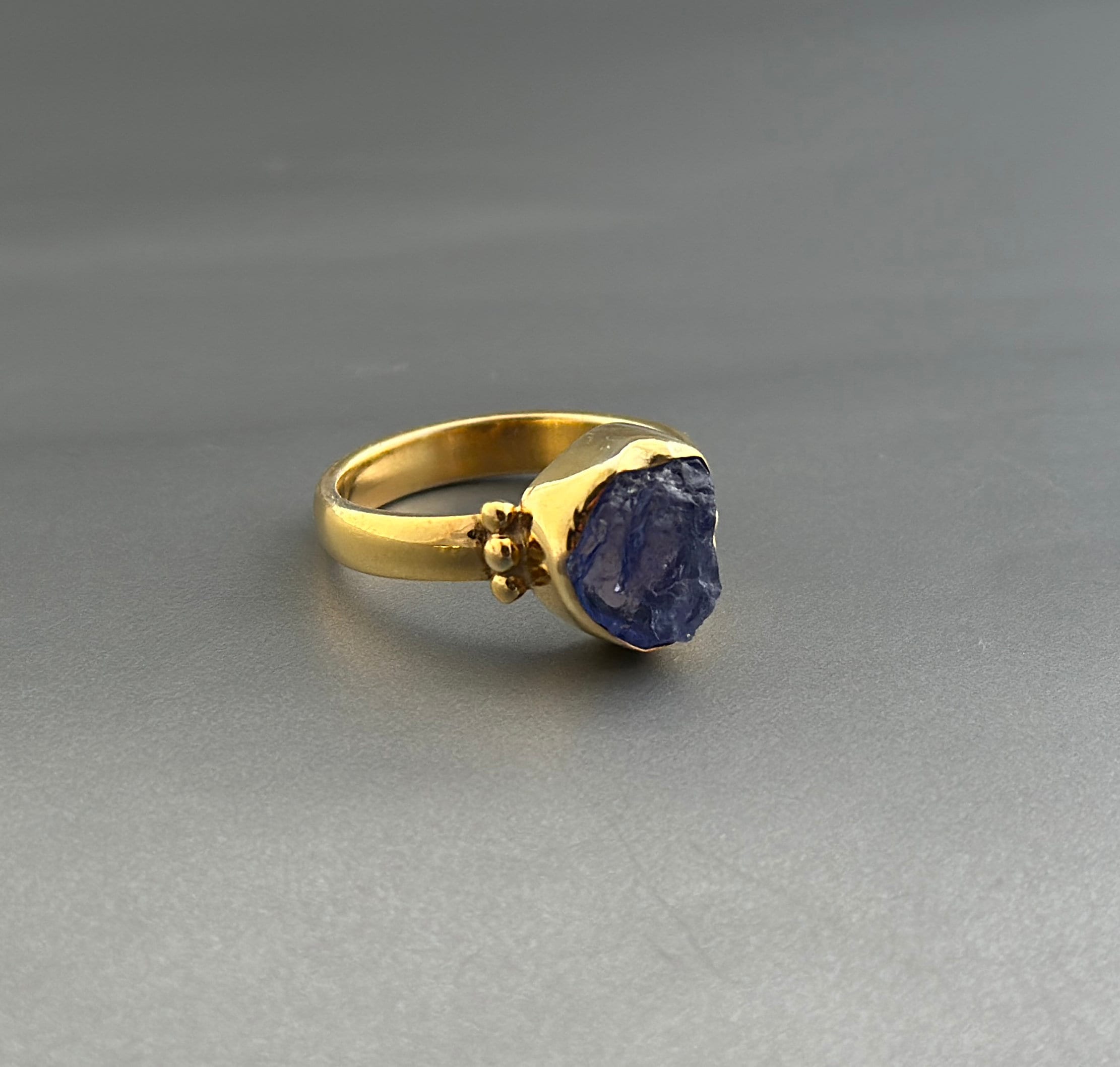 Raw Tanzanite Ring, 18K Gold Vermiel, Handmade Boho Jewelry, Unique Statement Ring, Nature Jewelry, Gift Ring