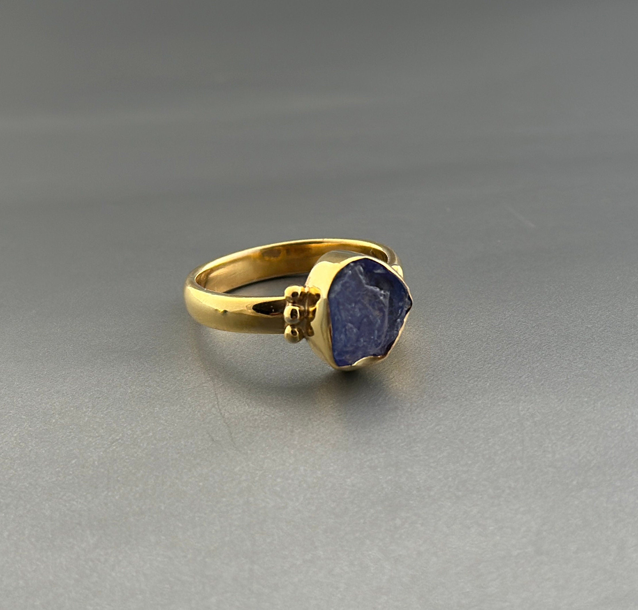 Raw Tanzanite Ring, 18K Gold Vermiel, Handmade Boho Jewelry, Unique Statement Ring, Nature Jewelry, Gift Ring