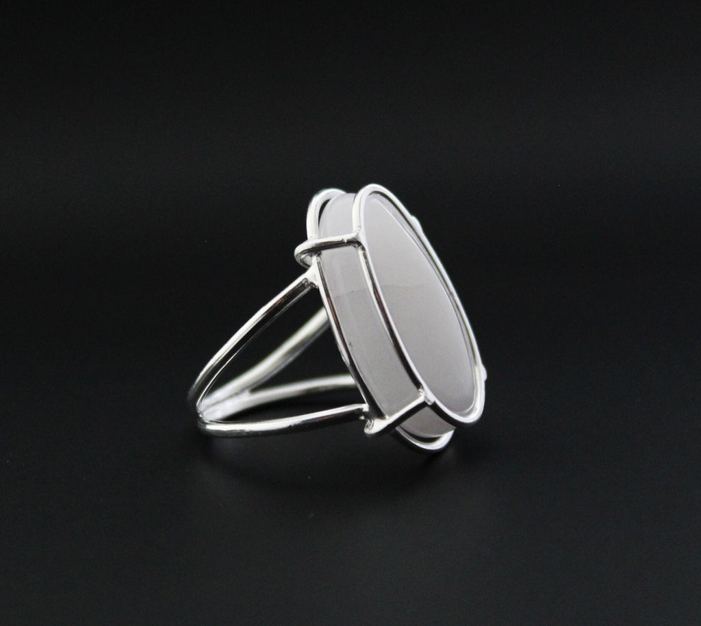 Sterling Silver White Agate Ring, Modern Jewelry, Handmade Jewelry Gift for Her, Boho Birthstone Ring, Gift for Mom