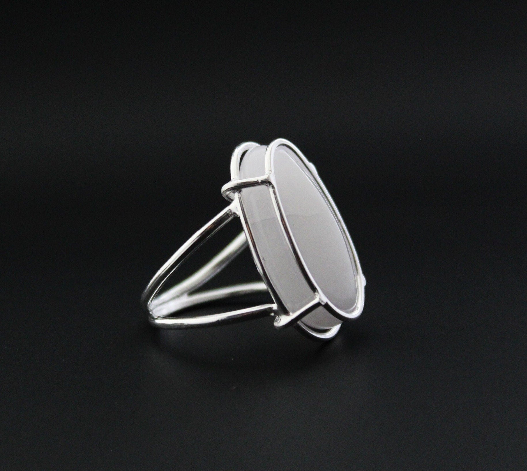 Sterling Silver White Agate Ring, Modern Jewelry, Handmade Jewelry Gift for Her, Boho Birthstone Ring, Gift for Mom