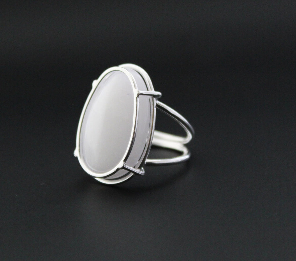 Sterling Silver White Agate Ring, Modern Jewelry, Handmade Jewelry Gift for Her, Boho Birthstone Ring, Gift for Mom