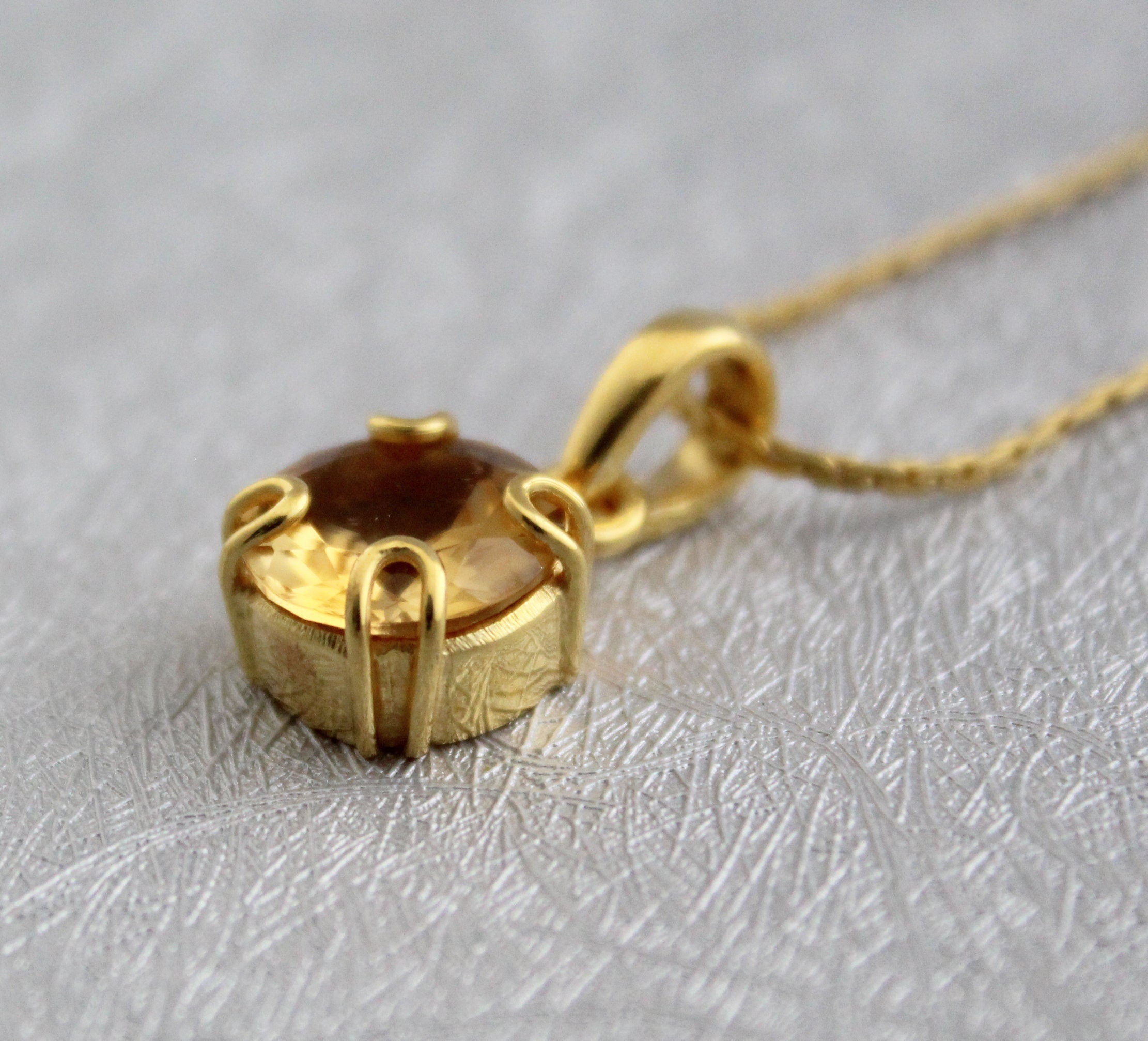 Citrine Necklace, Round November Birthstone, Dainty citrine necklace, Elegante citrine pendant, Gold citrine jewelry, Mother gift