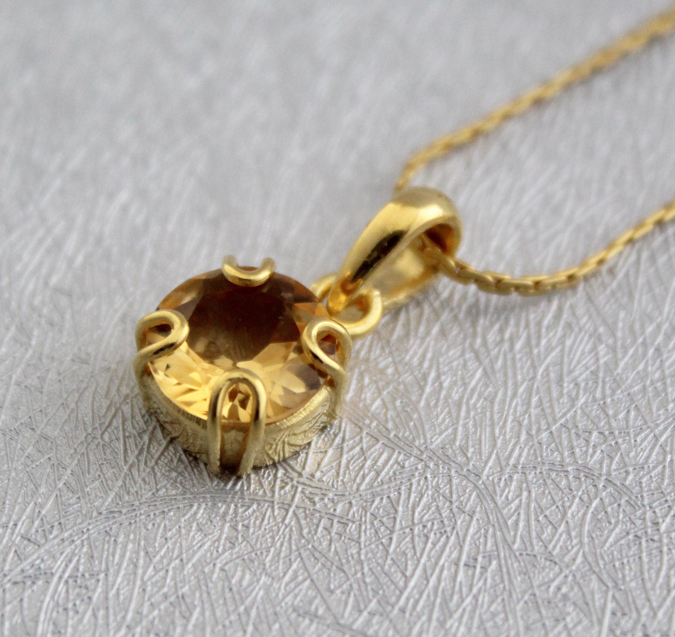 Citrine Necklace, Round November Birthstone, Dainty citrine necklace, Elegante citrine pendant, Gold citrine jewelry, Mother gift