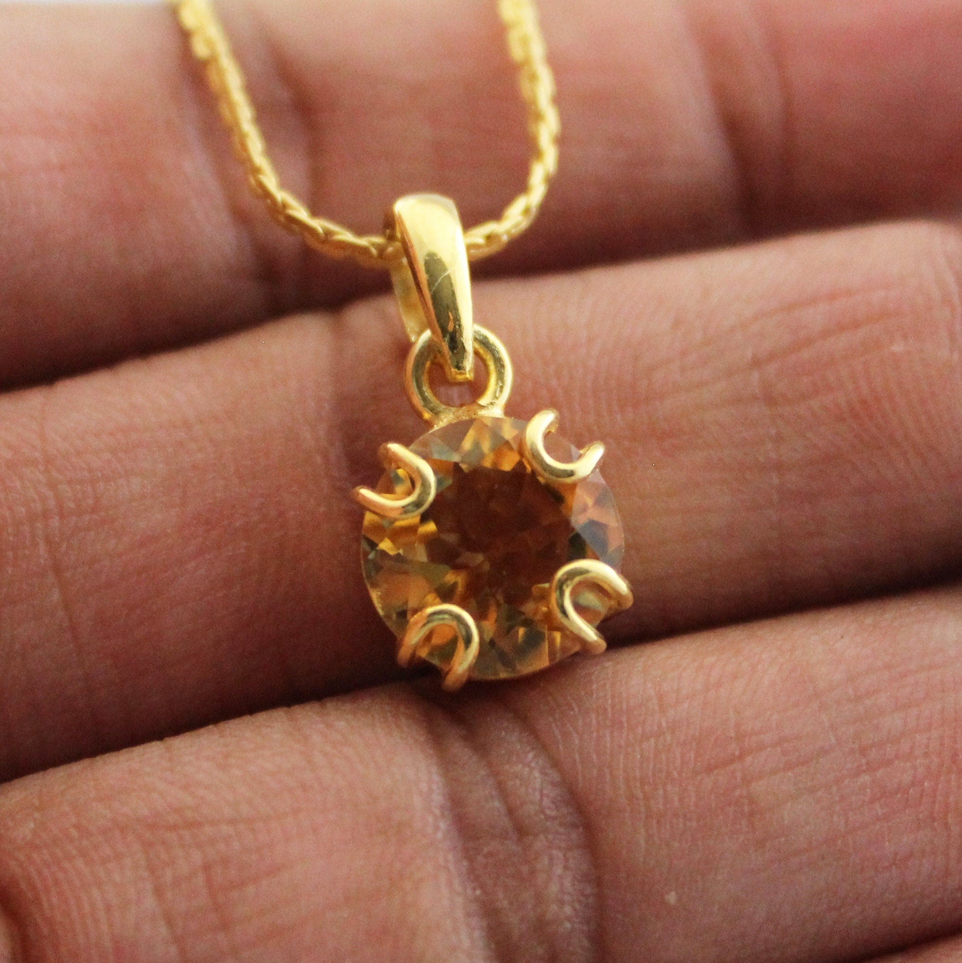 Citrine Necklace, Round November Birthstone, Dainty citrine necklace, Elegante citrine pendant, Gold citrine jewelry, Mother gift