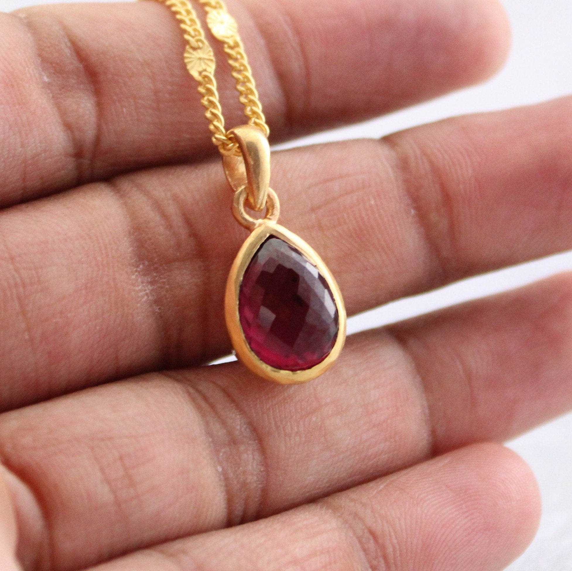 Garnet Necklace, Red Gemstone Necklace, 14K Gold vermiel, January Birthstone Jewelry, Teardrop necklace, Minimalist Necklace