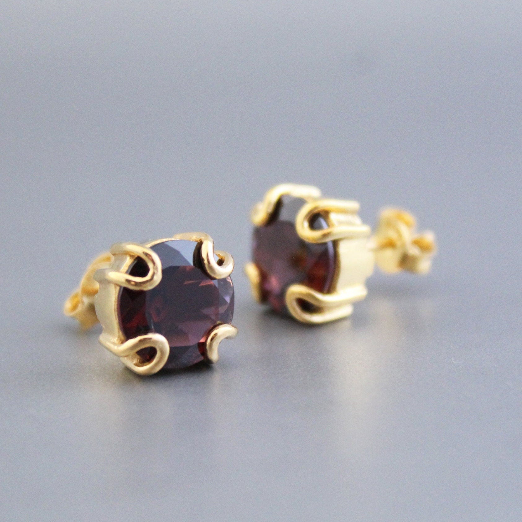 Garnet Earrings Studs, Dainty Gold Studs, January Birthstone Jewelry,18K Gold studs, Gemstone Earrings, Designer Studs, Gift for Mom