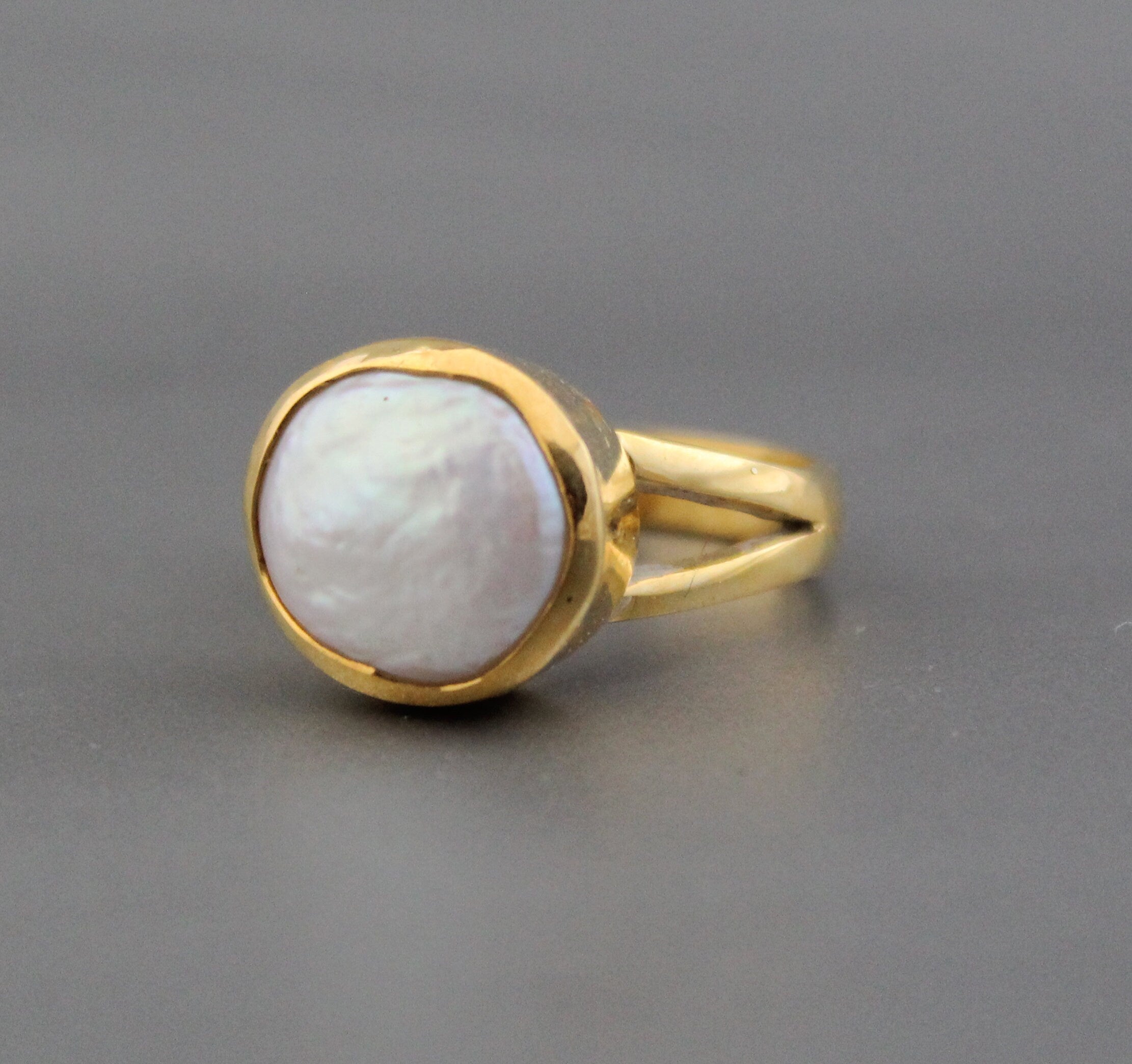 18K Gold Pearl Ring, Statement Ring, Freshwater Pearl Ring, Gift for her, Unique Birthstone Ring For Women