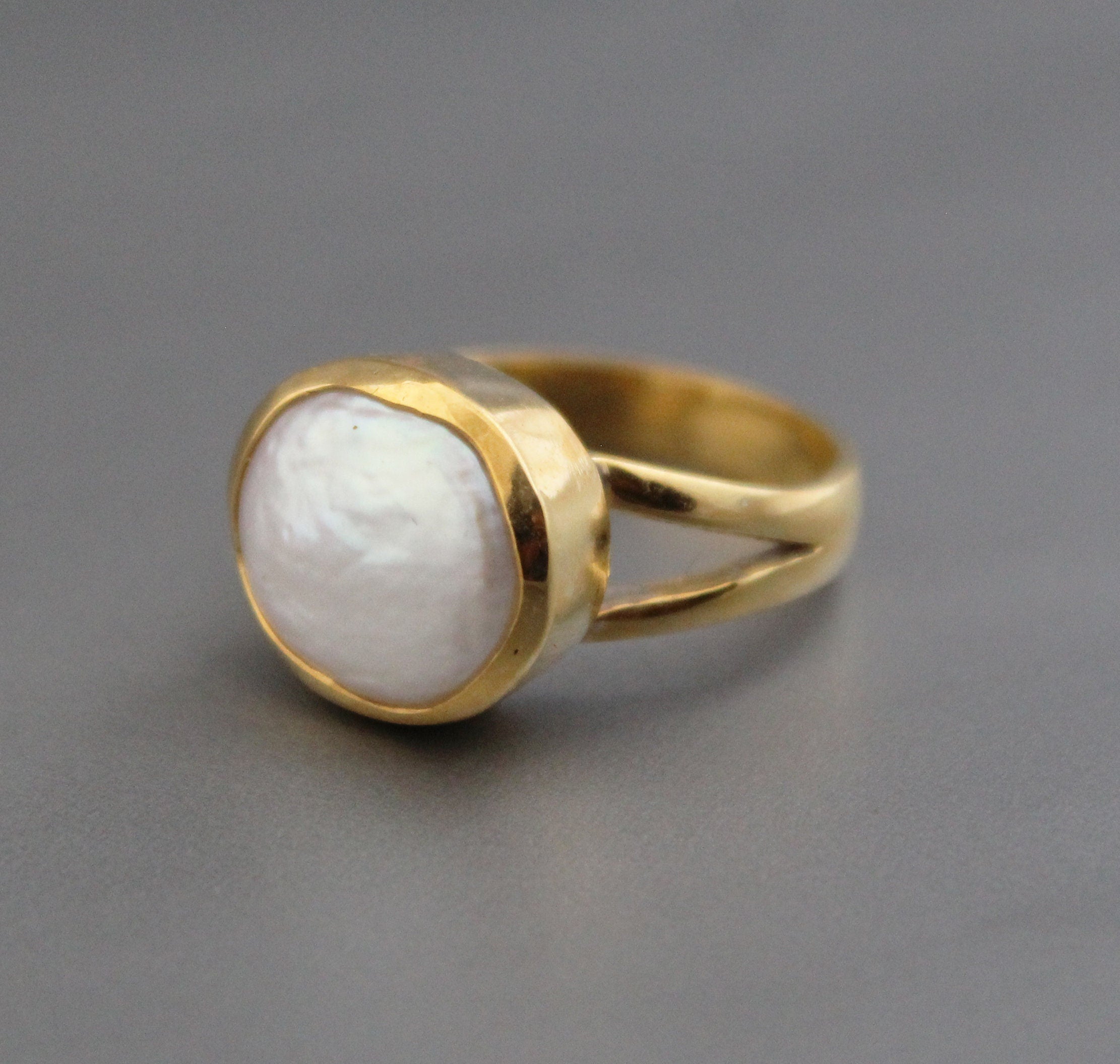 18K Gold Pearl Ring, Statement Ring, Freshwater Pearl Ring, Gift for her, Unique Birthstone Ring For Women