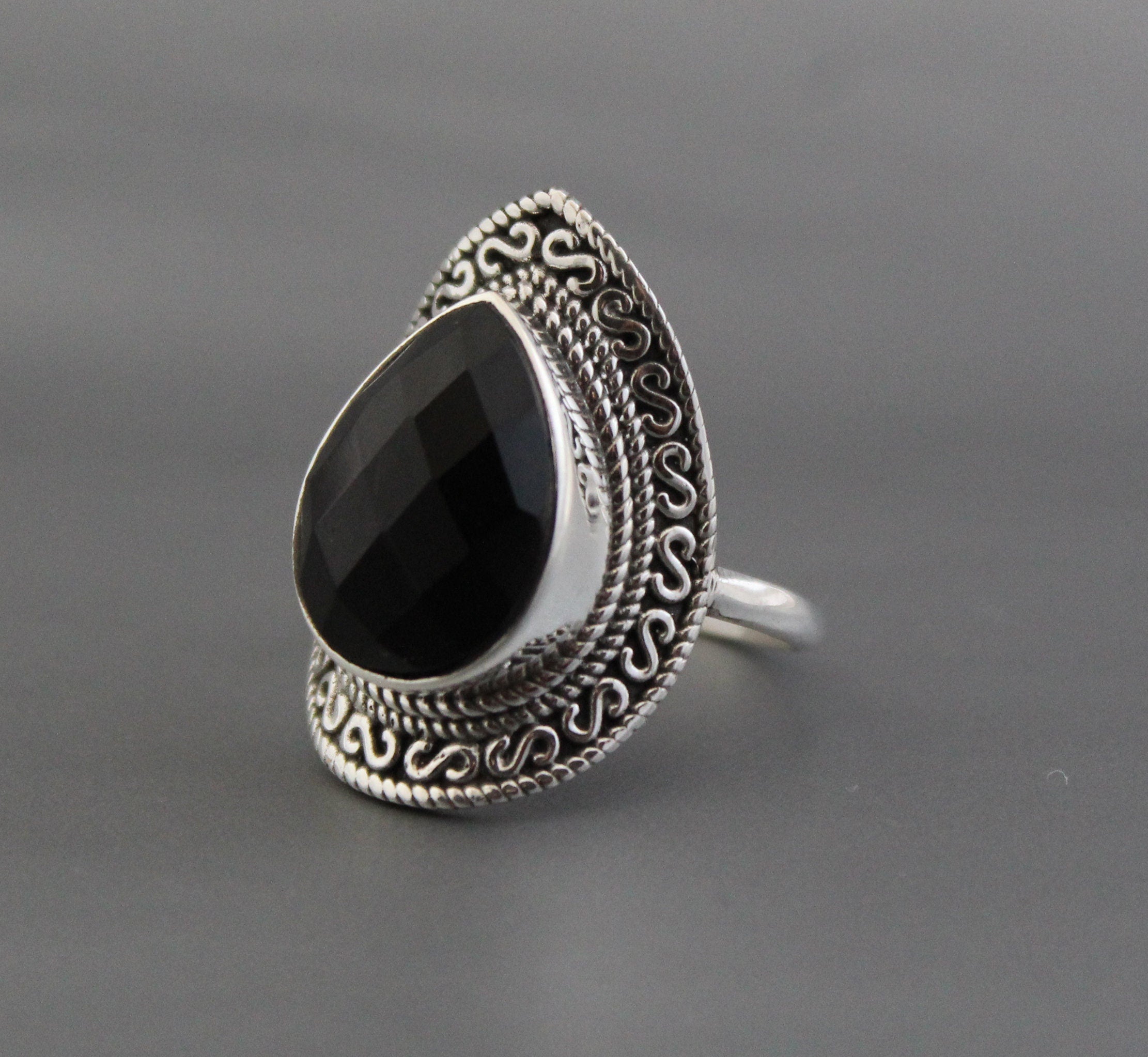 Black Onyx Ring, Sterling Silver Statement Ring, Boho Vintage Jewelry, Handmade Bold Gemstone Ring, Gift for Her, Gothic Jewelry