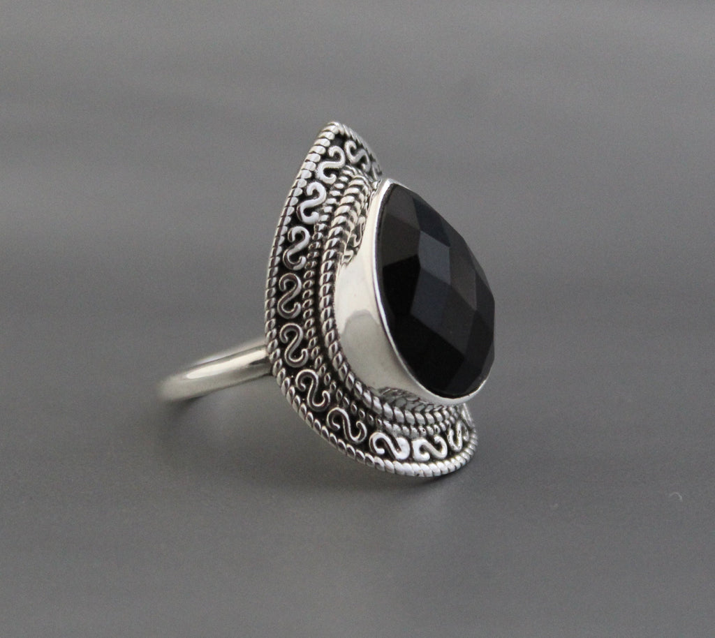 Black Onyx Ring, Sterling Silver Statement Ring, Boho Vintage Jewelry, Handmade Bold Gemstone Ring, Gift for Her, Gothic Jewelry