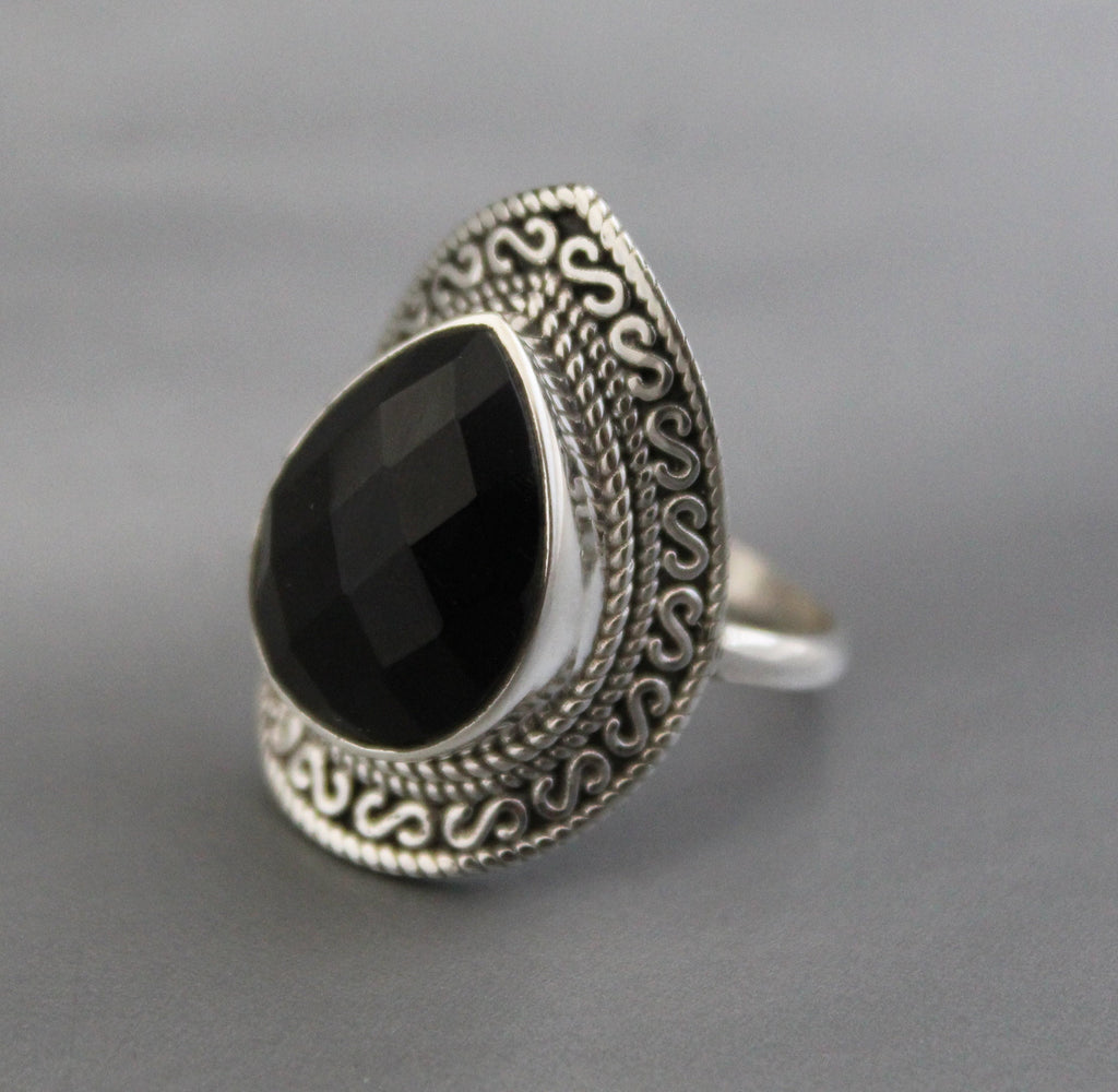 Black Onyx Ring, Sterling Silver Statement Ring, Boho Vintage Jewelry, Handmade Bold Gemstone Ring, Gift for Her, Gothic Jewelry