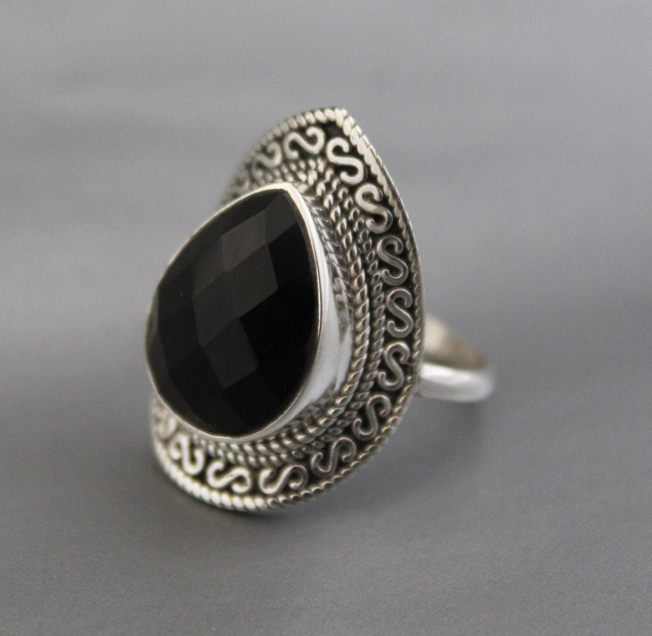 Black Onyx Ring, Sterling Silver Statement Ring, Boho Vintage Jewelry, Handmade Bold Gemstone Ring, Gift for Her, Gothic Jewelry