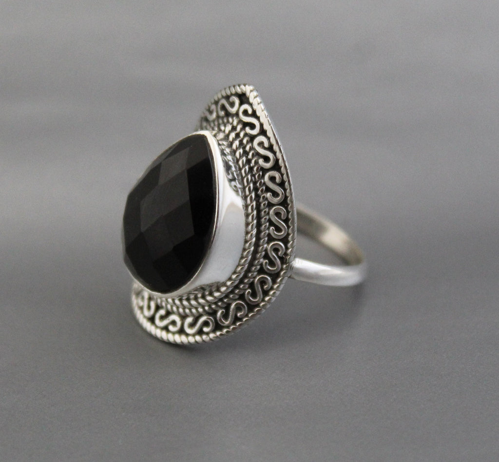 Black Onyx Ring, Sterling Silver Statement Ring, Boho Vintage Jewelry, Handmade Bold Gemstone Ring, Gift for Her, Gothic Jewelry