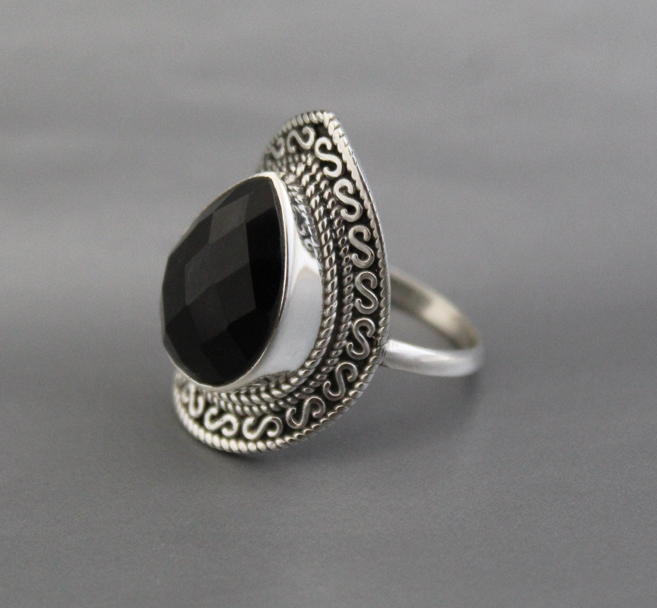 Black Onyx Ring, Sterling Silver Statement Ring, Boho Vintage Jewelry, Handmade Bold Gemstone Ring, Gift for Her, Gothic Jewelry