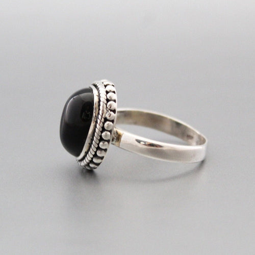 Black Onyx Sterling Silver Ring, Vintage Inspired Black Stone Ring, Grandma Gift, Minimalist ring, Signet ring, Everyday ring