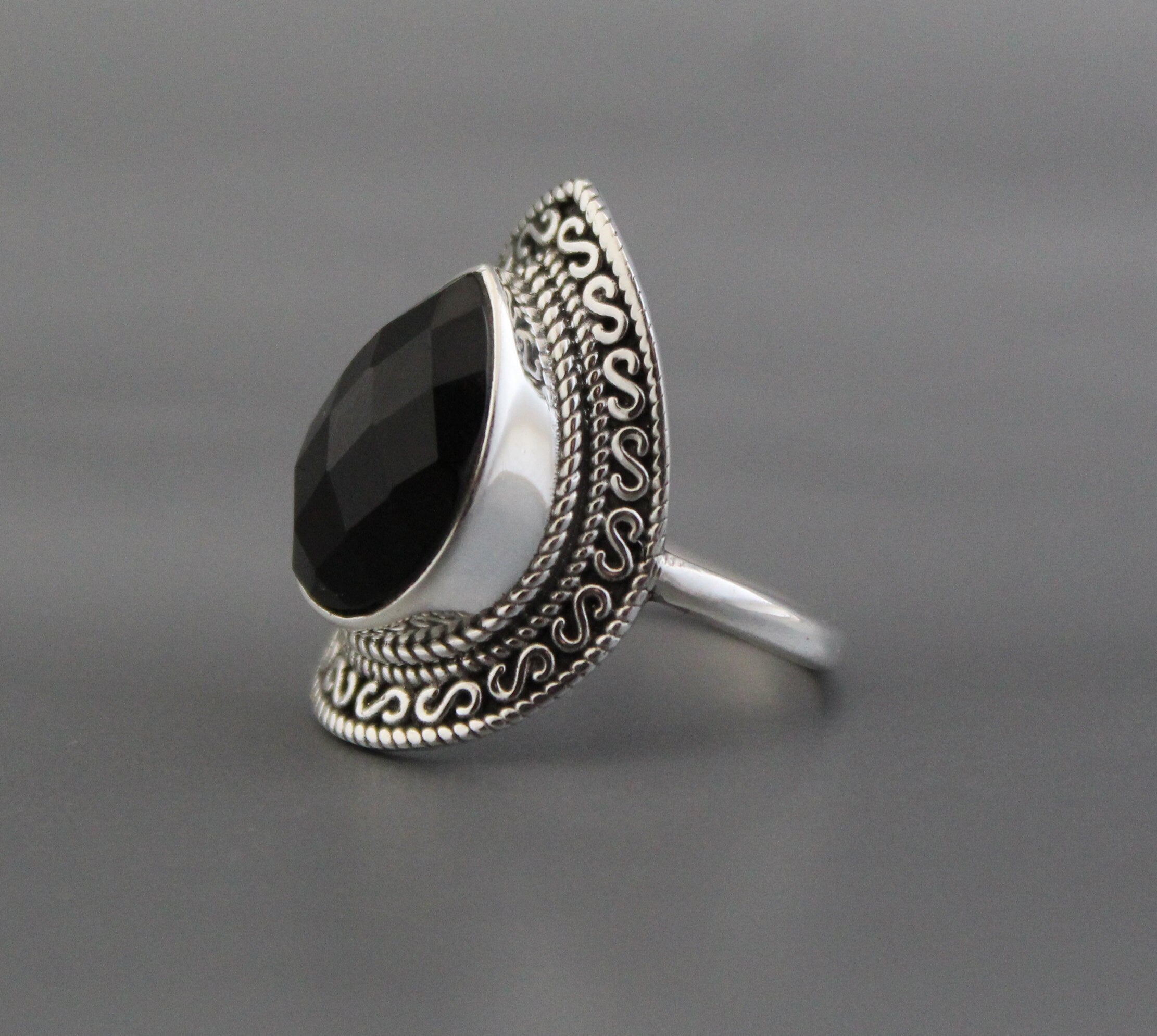 Black Onyx Ring, Sterling Silver Statement Ring, Boho Vintage Jewelry, Handmade Bold Gemstone Ring, Gift for Her, Gothic Jewelry