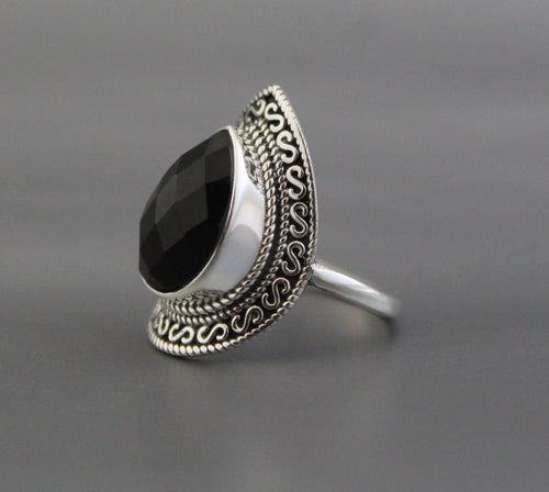Black Onyx Ring, Sterling Silver Statement Ring, Boho Vintage Jewelry, Handmade Bold Gemstone Ring, Gift for Her, Gothic Jewelry