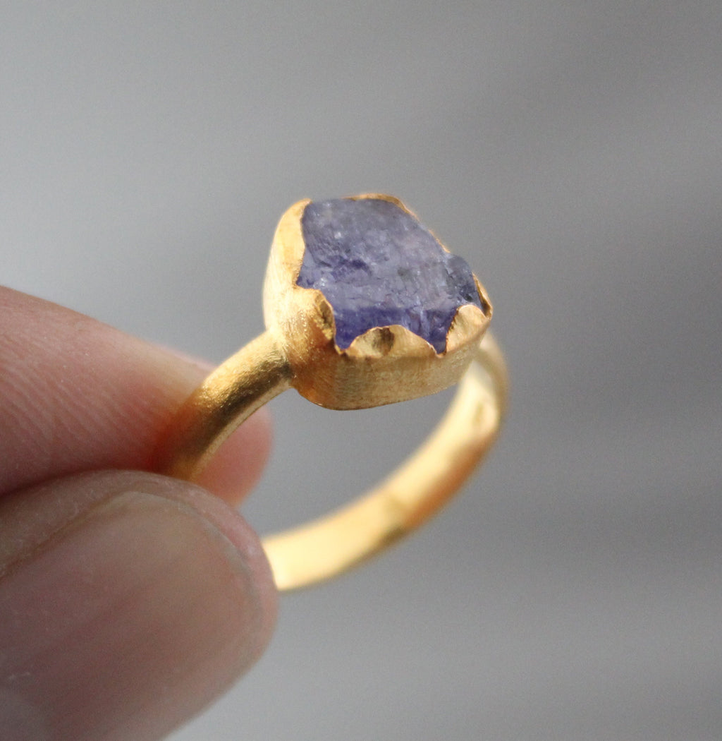 Raw Tanzanite Ring, Raw Stone, Rings for Women, Gift For Her, Raw Crystal Ring, Minimalist Ring, Handmade Jewelry, Birthstone Jewelry