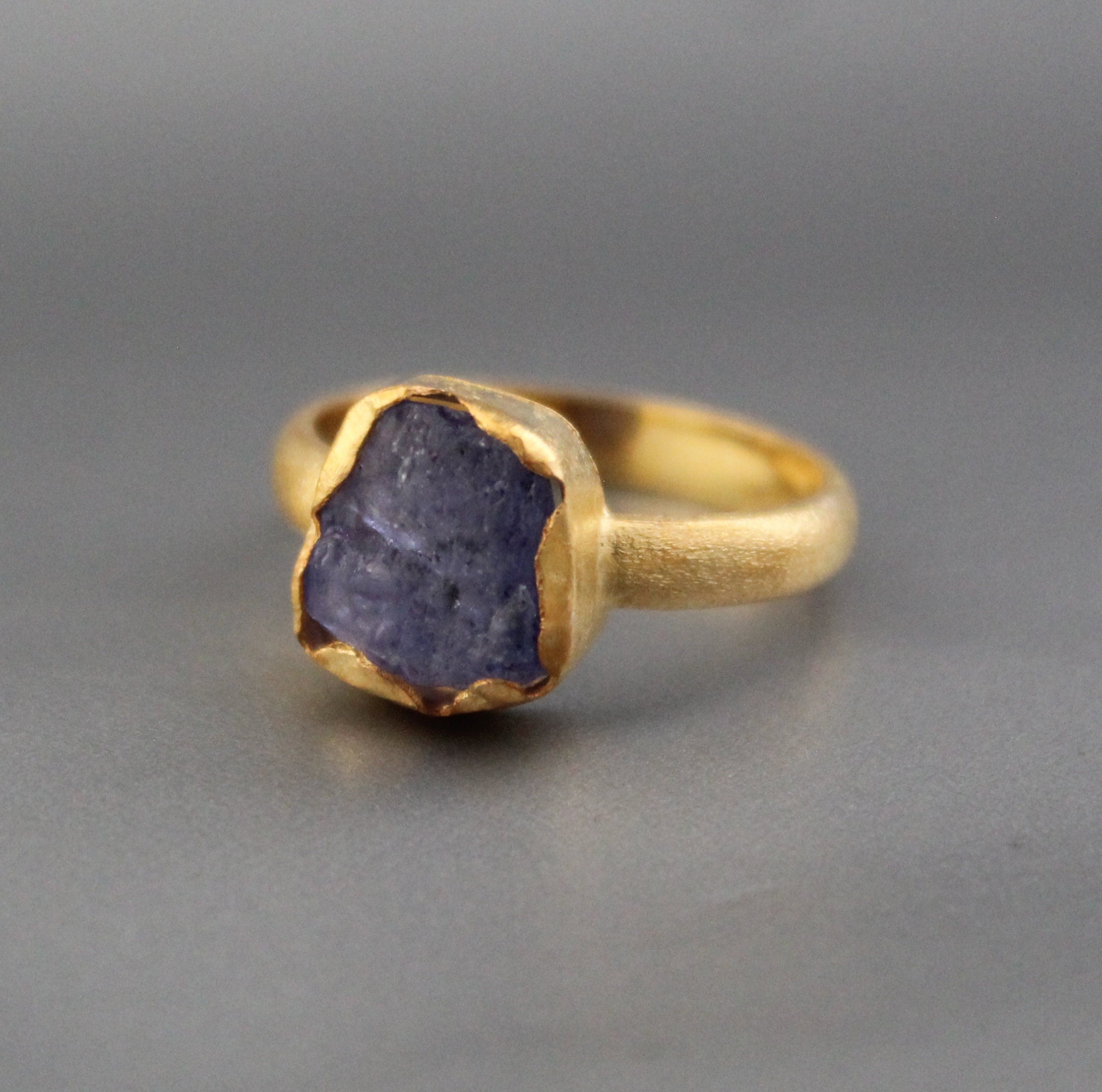 Raw Tanzanite Ring, Raw Stone, Rings for Women, Gift For Her, Raw Crystal Ring, Minimalist Ring, Handmade Jewelry, Birthstone Jewelry