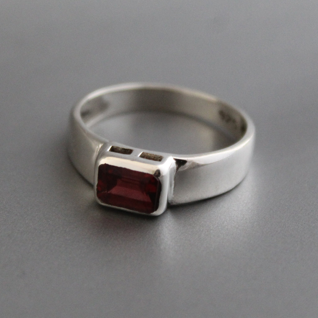 January Birthstone Garnet Ring, 14K Gold, Bridal Jewelry, Passion Stone, Gift For Mom
