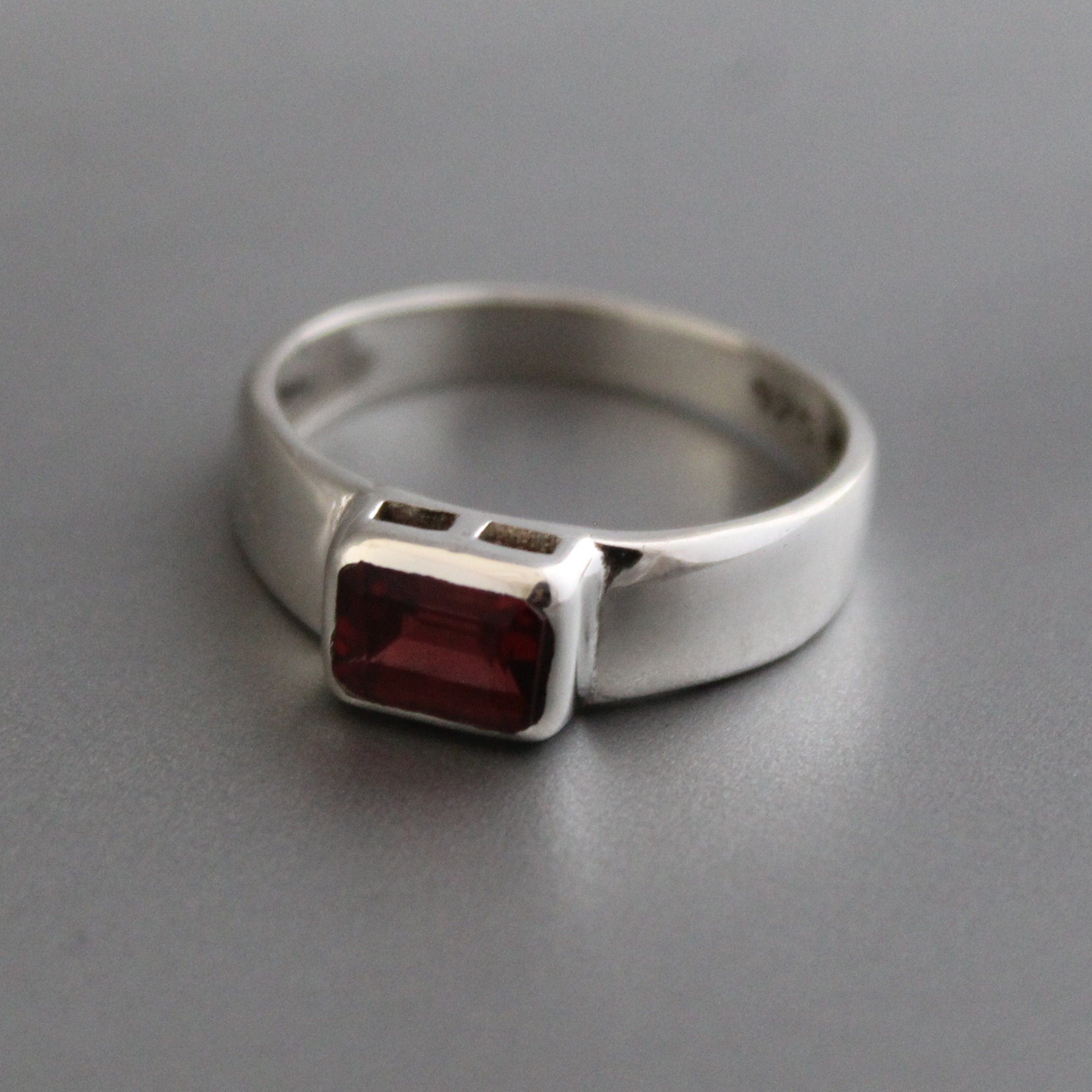 January Birthstone Garnet Ring, 14K Gold, Bridal Jewelry, Passion Stone, Gift For Mom