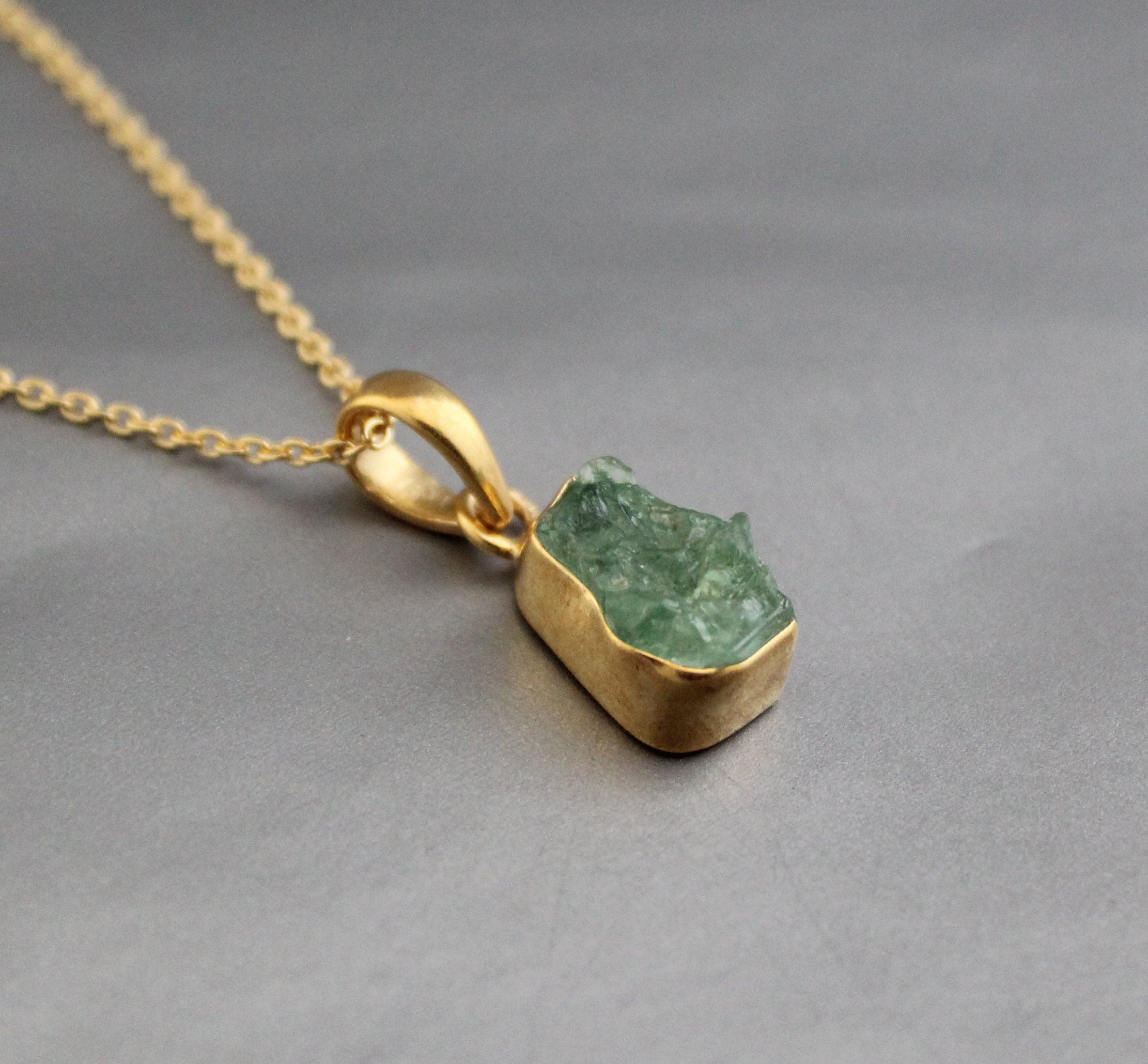 Raw Tourmaline Necklace, Crystal Necklace, Statement Necklace, Green Necklace, October Birthstone Jewelry, Healing Necklace, Layering