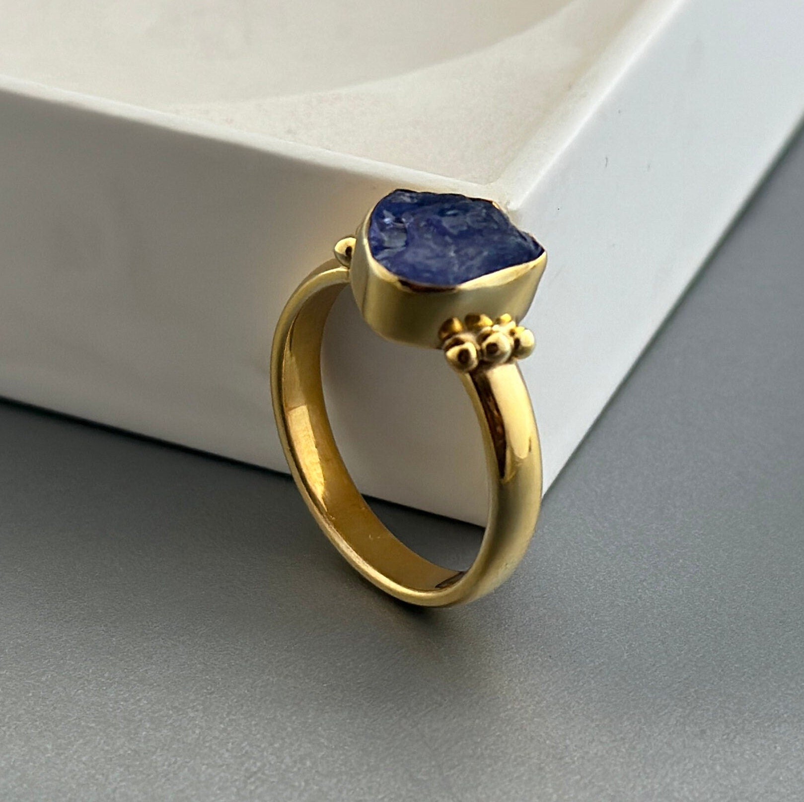 Raw Tanzanite Ring, 18K Gold Vermiel, Handmade Boho Jewelry, Unique Statement Ring, Nature Jewelry, Gift Ring