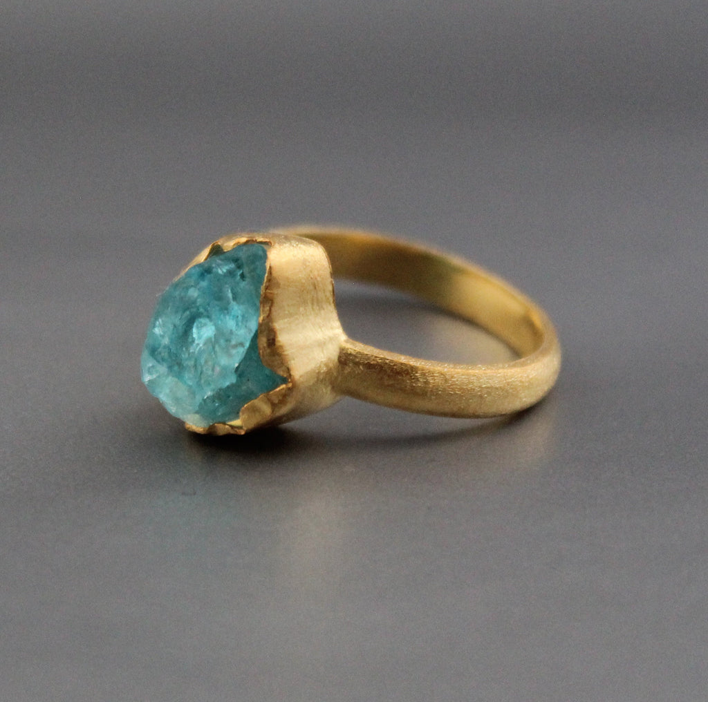 Raw Apatite Silver Ring, Teal Blue Crystal Gemstone, Custom Birthstone Ring, Mothers Birthstone Ring, Raw Gemstone Ring