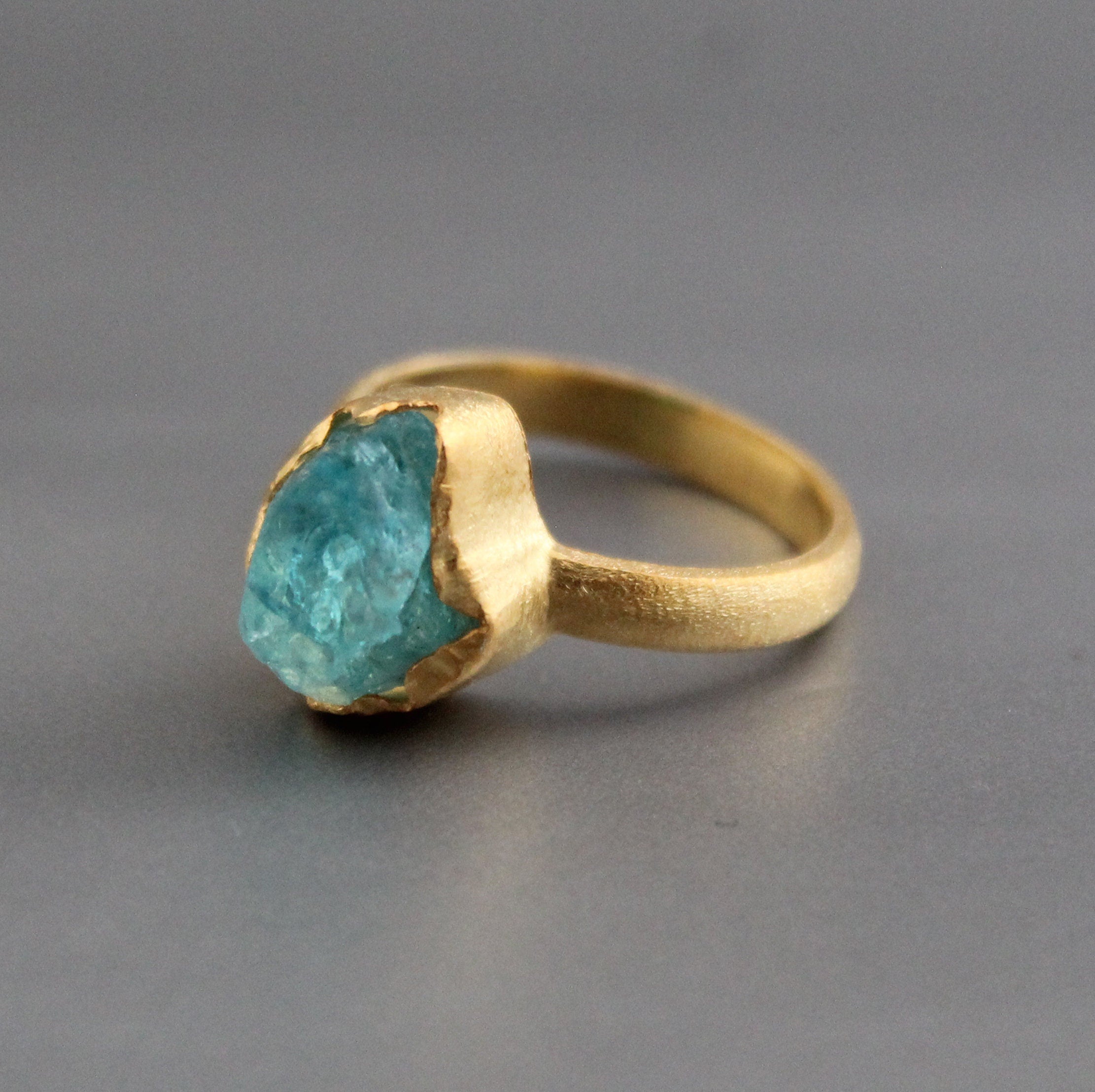 Raw Apatite Silver Ring, Teal Blue Crystal Gemstone, Custom Birthstone Ring, Mothers Birthstone Ring, Raw Gemstone Ring