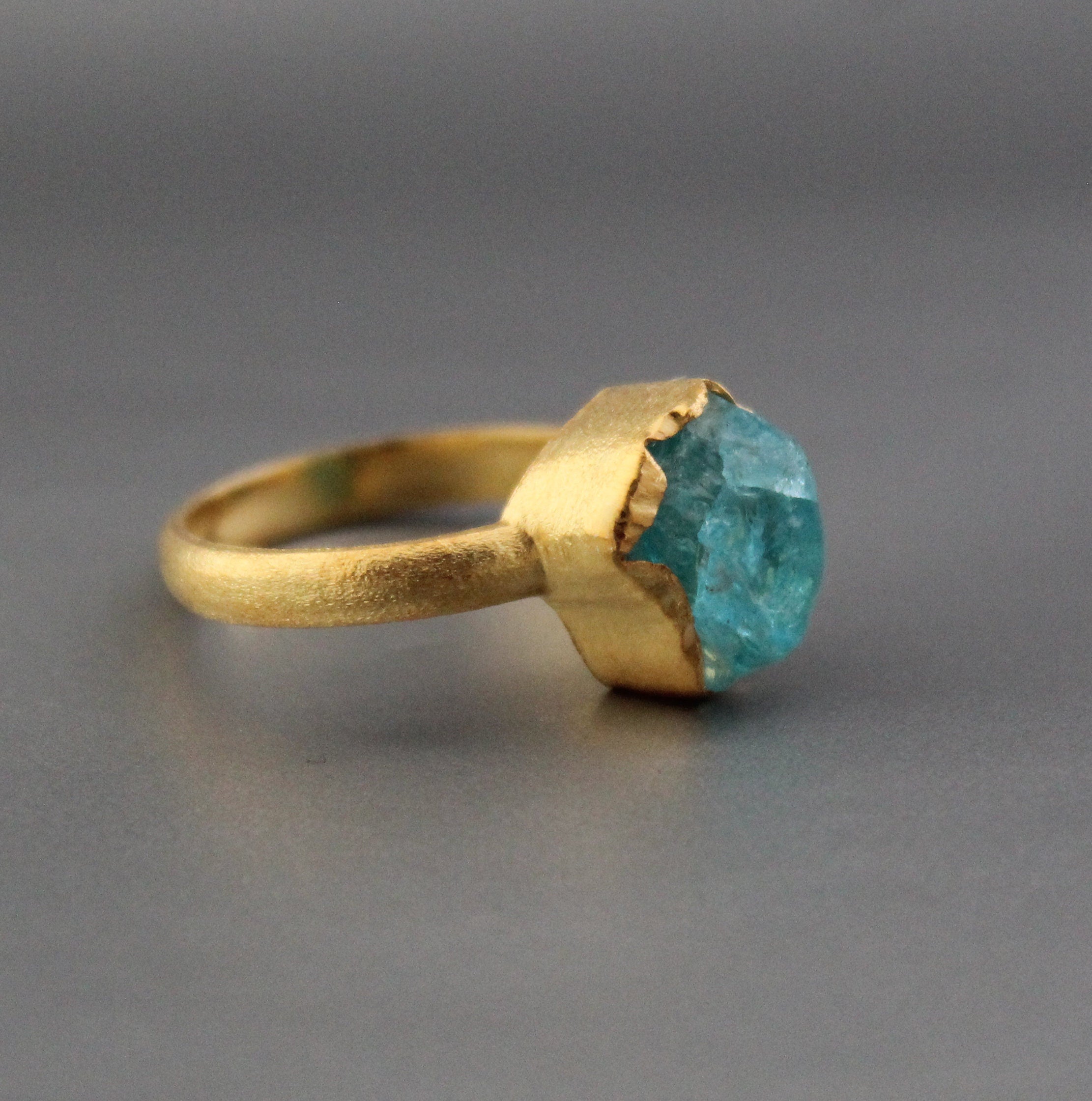Raw Apatite Silver Ring, Teal Blue Crystal Gemstone, Custom Birthstone Ring, Mothers Birthstone Ring, Raw Gemstone Ring