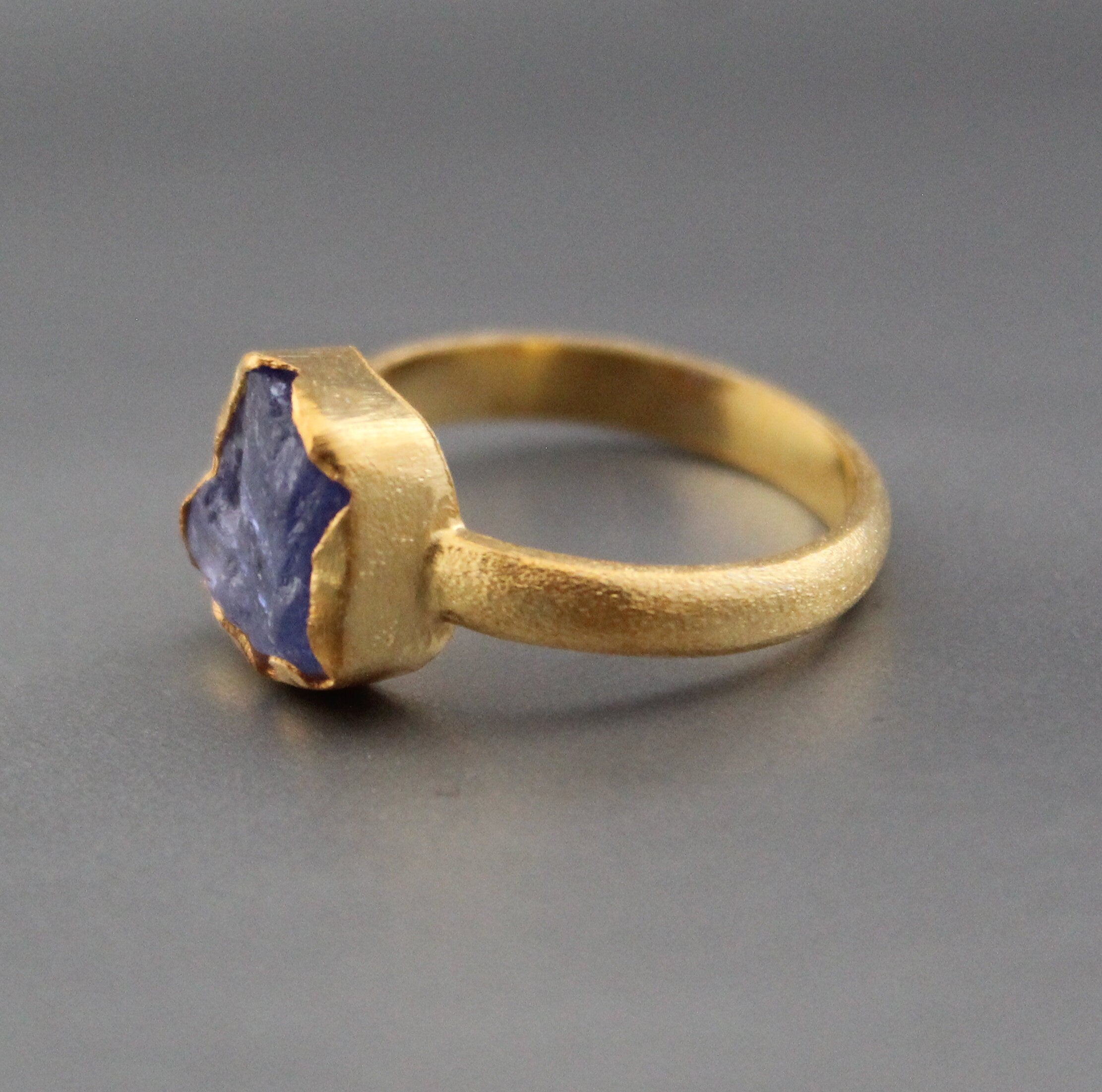 Raw Tanzanite Ring, Raw Stone, Rings for Women, Gift For Her, Raw Crystal Ring, Minimalist Ring, Handmade Jewelry, Birthstone Jewelry