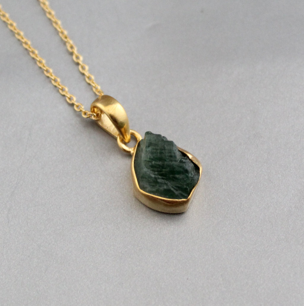 Raw Tourmaline Necklace, Crystal Necklace, Statement Necklace, Green Necklace, October Birthstone Jewelry, Healing Necklace, Layering
