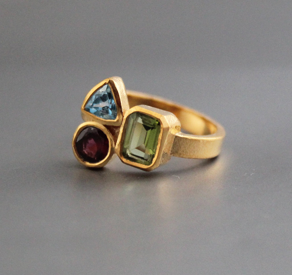 Unique Birthstone Ring, Personalized custom Three stone ring, Multi Stone Ring, Natural Gemstone Ring, Garnet Peridot Blue Topaz