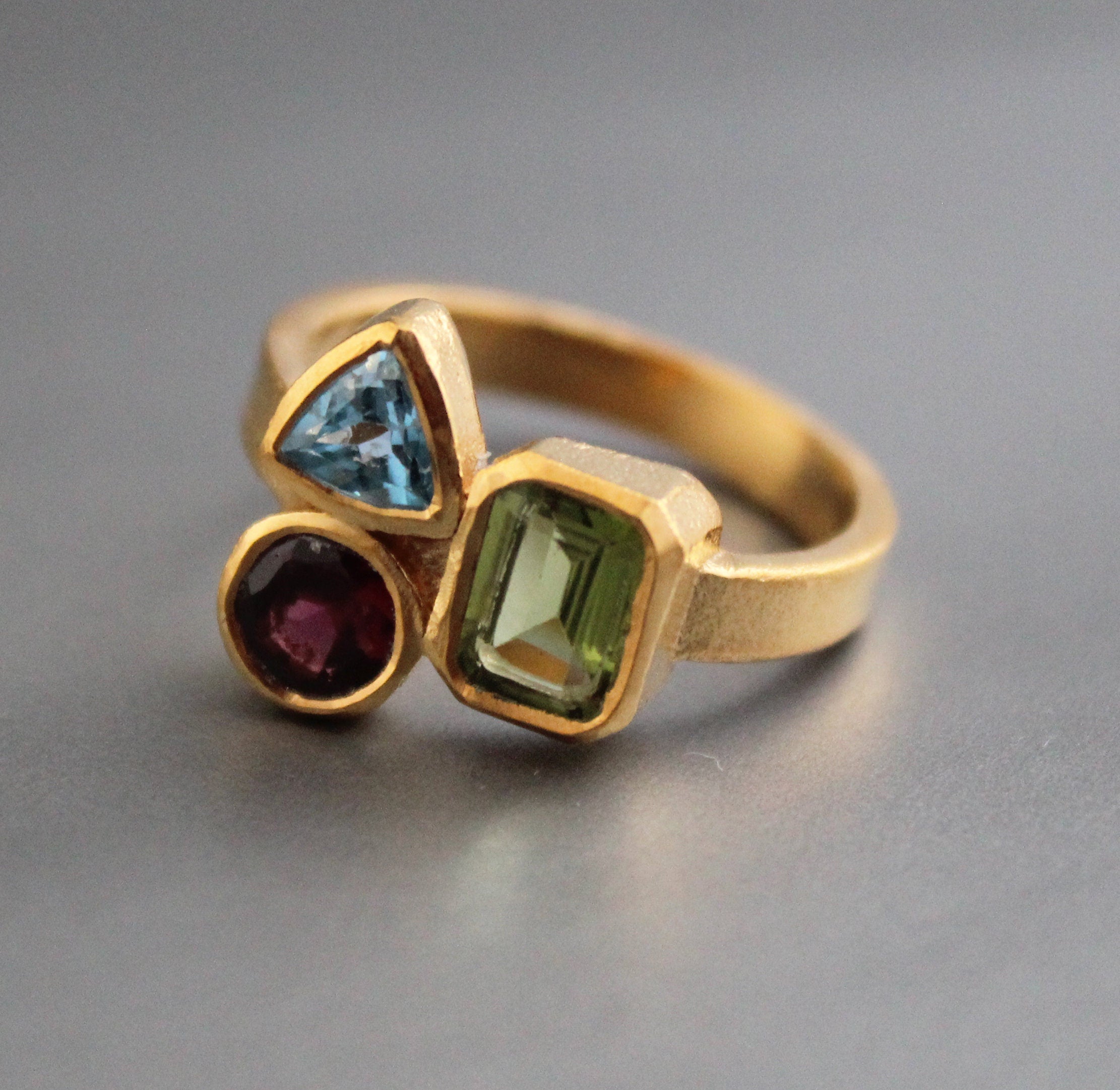 Unique Birthstone Ring, Personalized custom Three stone ring, Multi Stone Ring, Natural Gemstone Ring, Garnet Peridot Blue Topaz