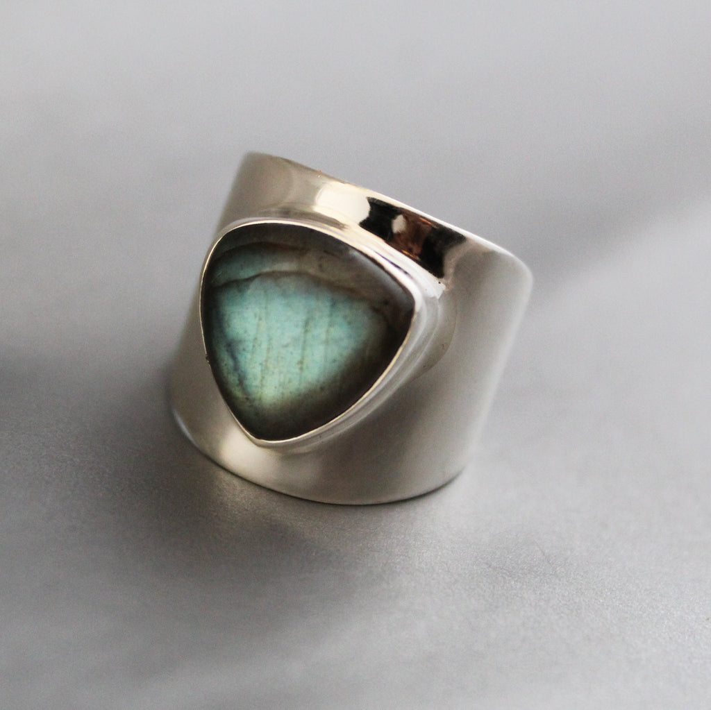 Sterling Silver Labradorite Ring: Trillion Cut Birthstone Jewelry