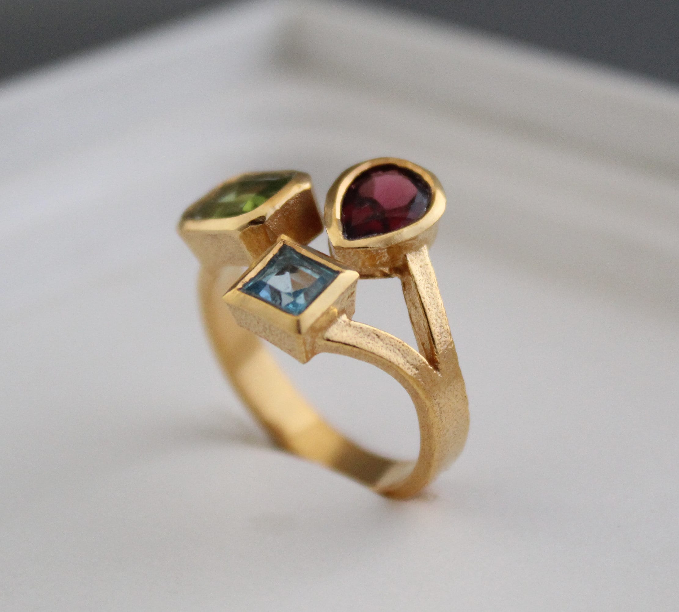 Peridot Garnet Blue Topaz Ring, Adjustable Gemstone Band, Multi Ring, Vintage Gemstone Stacking Ring, Art Deco Jewelry, Girlfriend Gifts