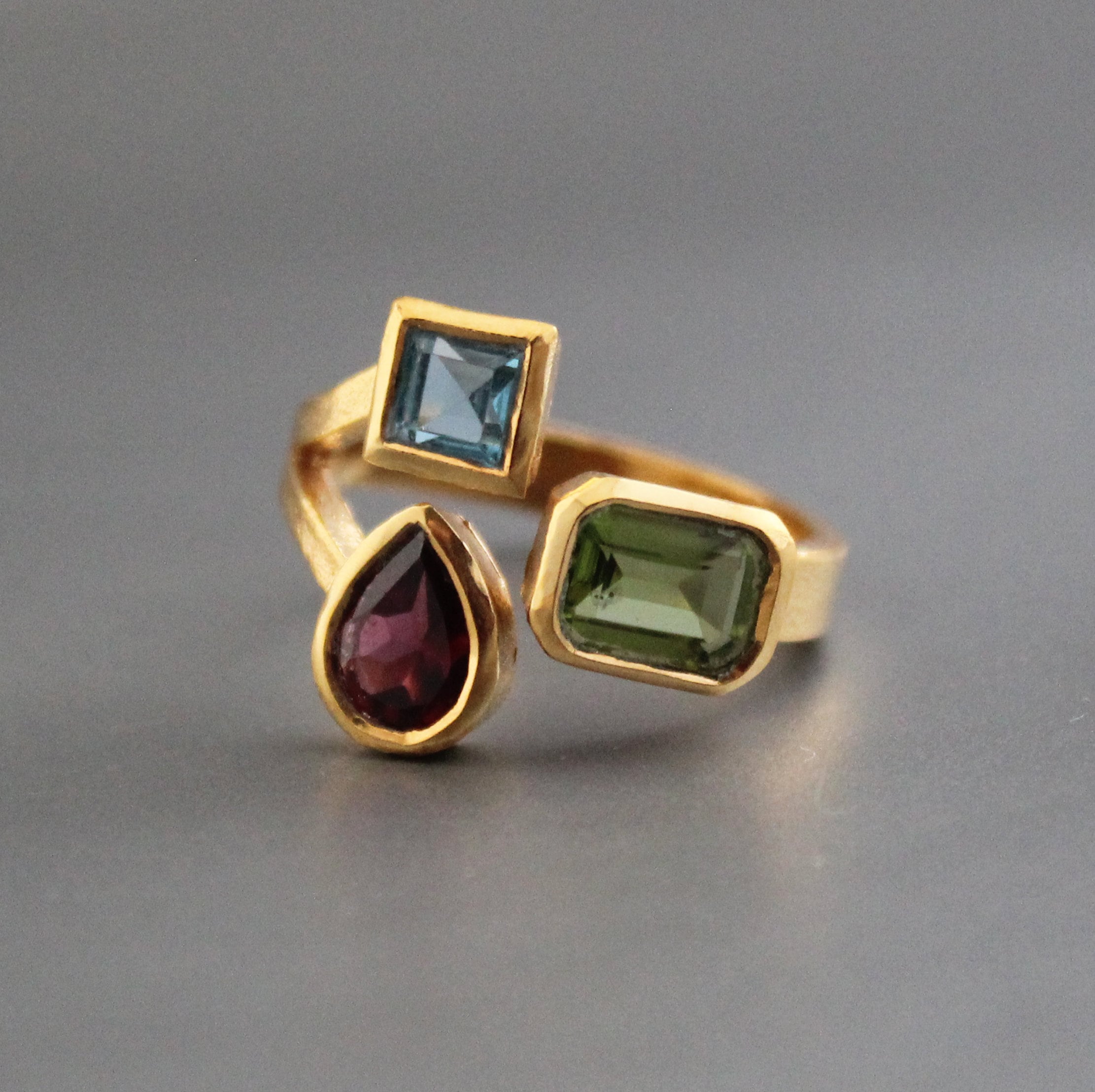 Peridot Garnet Blue Topaz Ring, Adjustable Gemstone Band, Multi Ring, Vintage Gemstone Stacking Ring, Art Deco Jewelry, Girlfriend Gifts