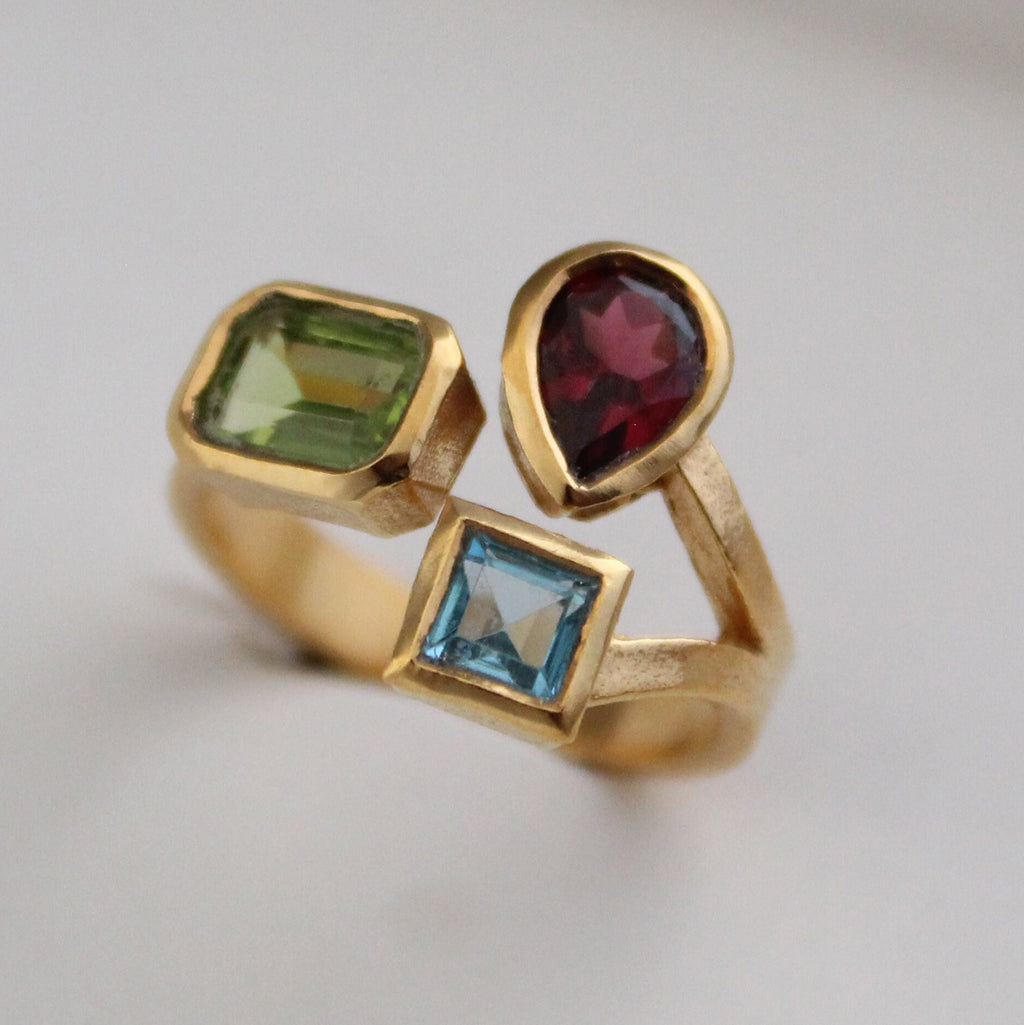Peridot Garnet Blue Topaz Ring, Adjustable Gemstone Band, Multi Ring, Vintage Gemstone Stacking Ring, Art Deco Jewelry, Girlfriend Gifts