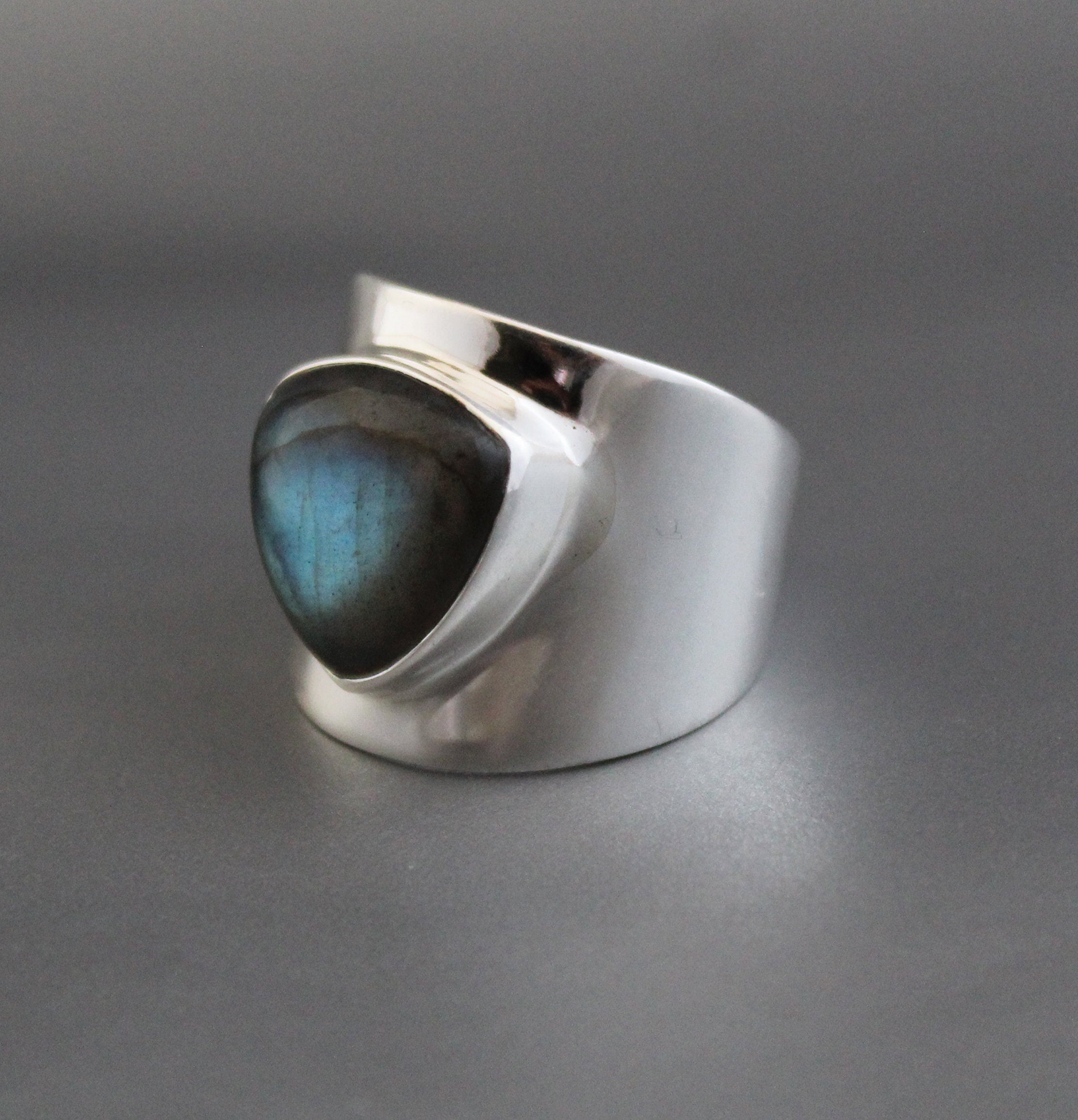 Sterling Silver Labradorite Ring: Trillion Cut Birthstone Jewelry