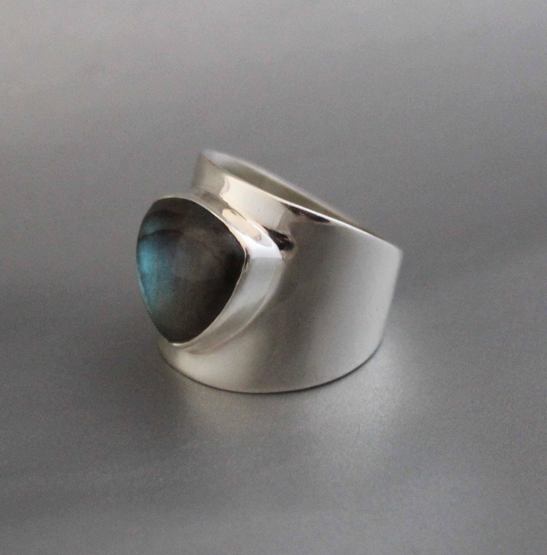 Sterling Silver Labradorite Ring: Trillion Cut Birthstone Jewelry