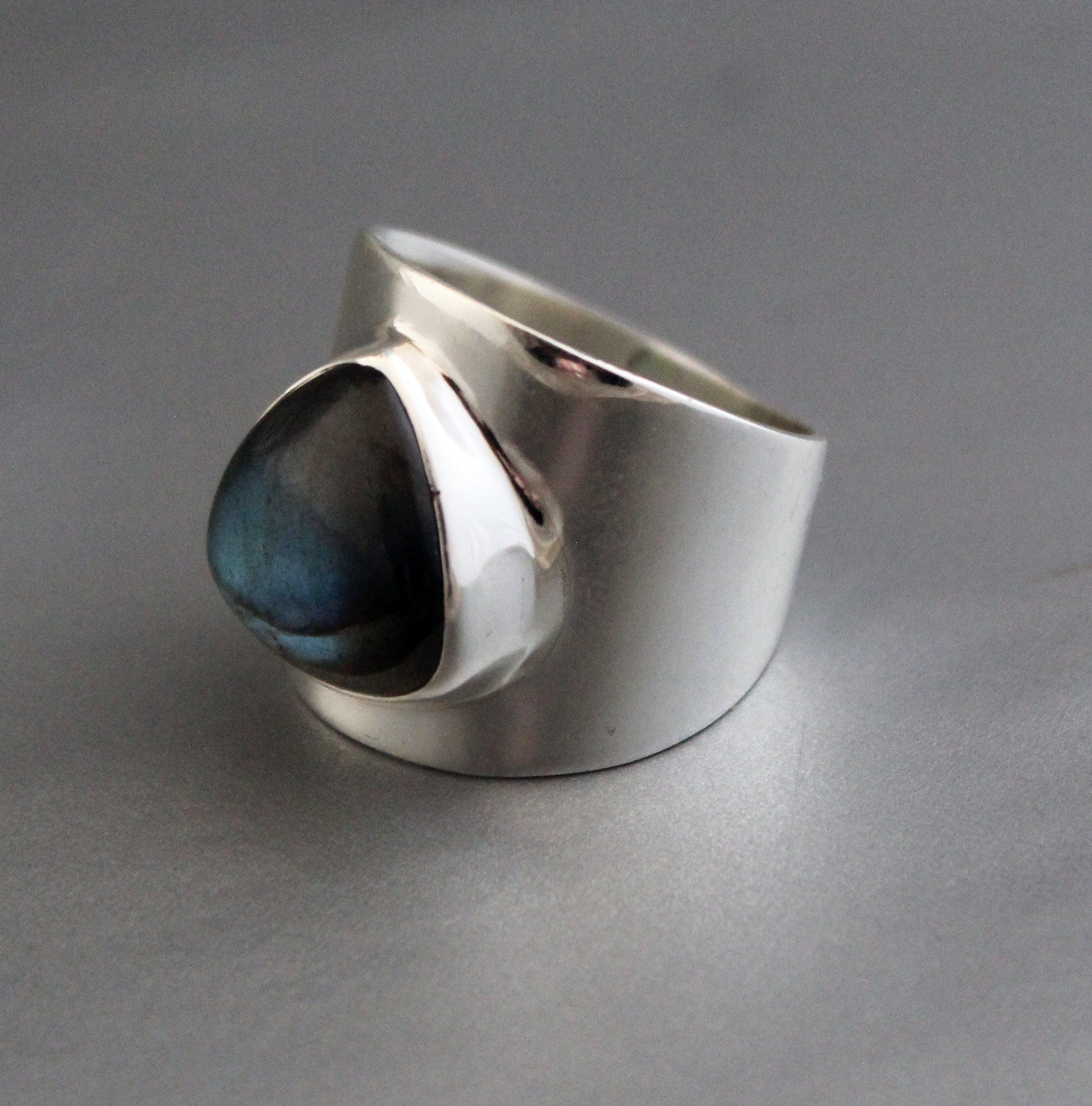 Sterling Silver Labradorite Ring: Trillion Cut Birthstone Jewelry