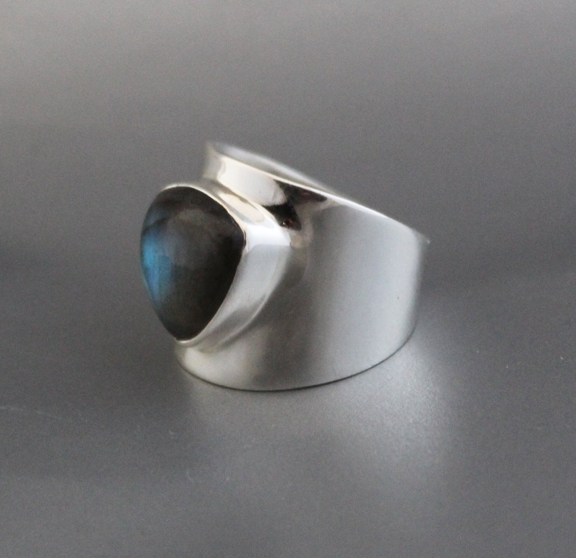 Sterling Silver Labradorite Ring: Trillion Cut Birthstone Jewelry