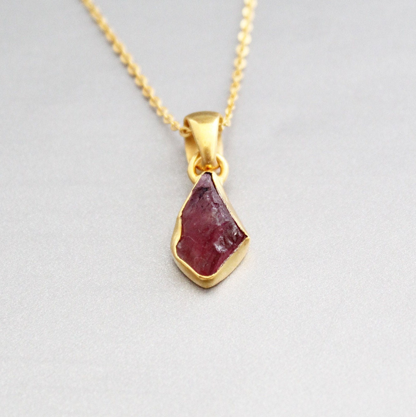 Raw Tourmaline Necklace, Gemstone Necklace, Raw Crystal Necklace, Rough Stone Necklace, Rough tourmaline, Healing Stone, Spiritual Necklace