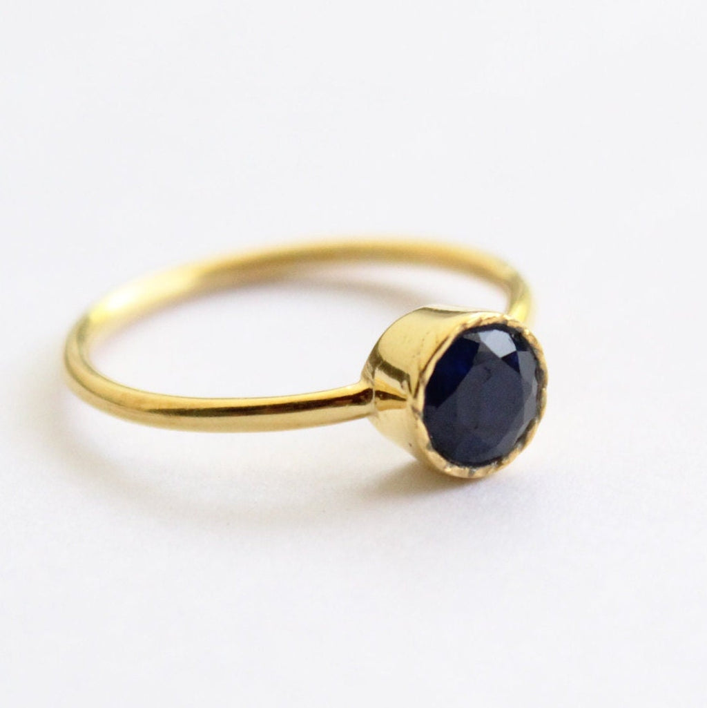 Blue Sapphire Solitaire Ring, Elegant Stackable Anniversary Ring, Blue Gemstone, September Birthstone, Engagement Ring
