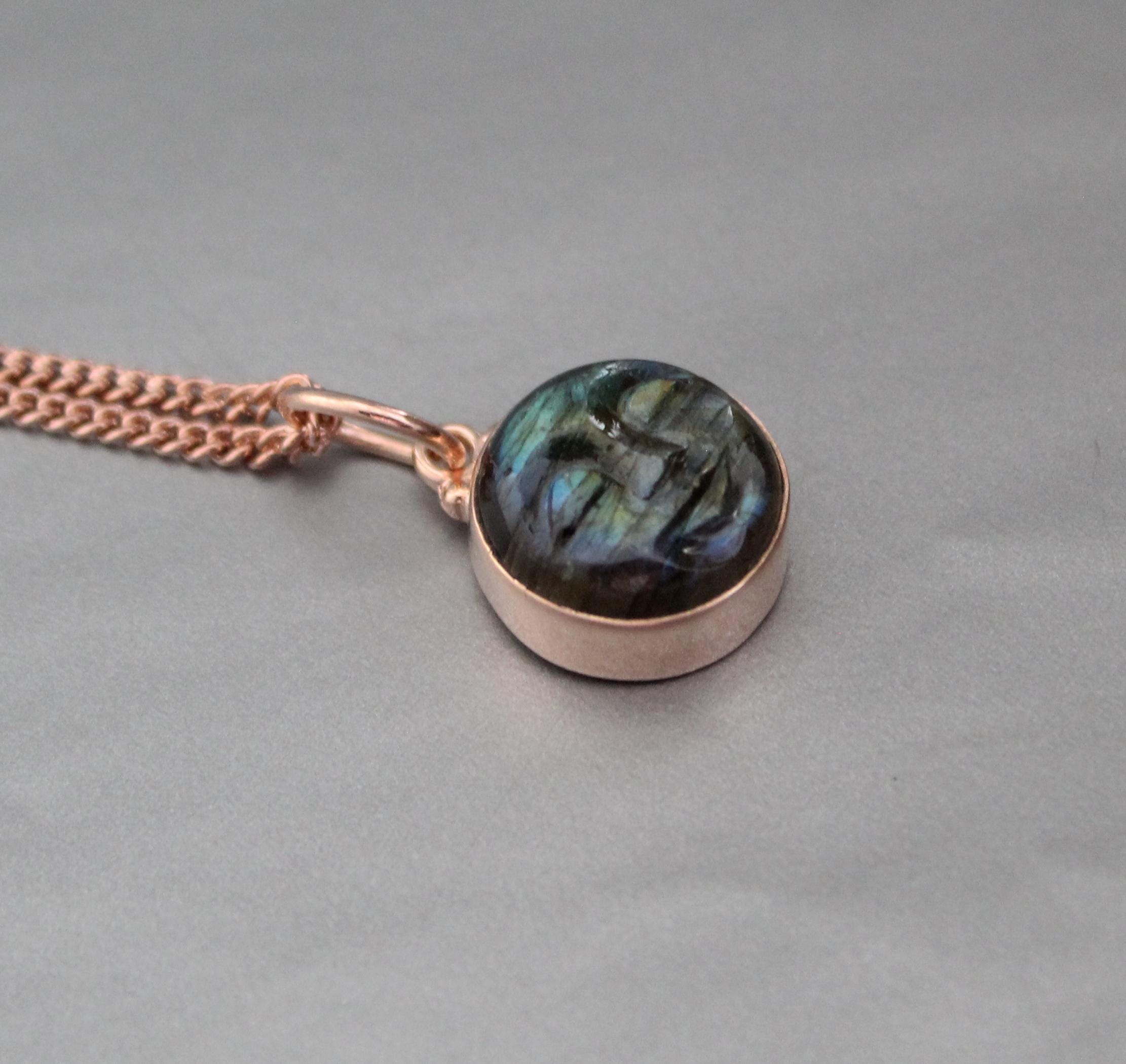 Handmade Rose Gold Labradorite Necklace, Sterling Silver Moon Face Pendant, Crystal Jewelry, Gold vermiel, Gift for her