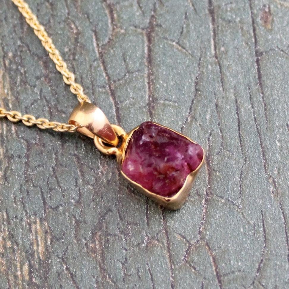 Raw Tourmaline Necklace, Gemstone Necklace, Raw Crystal Necklace, Rough Stone Necklace, Rough tourmaline, Healing Stone, Spiritual Necklace