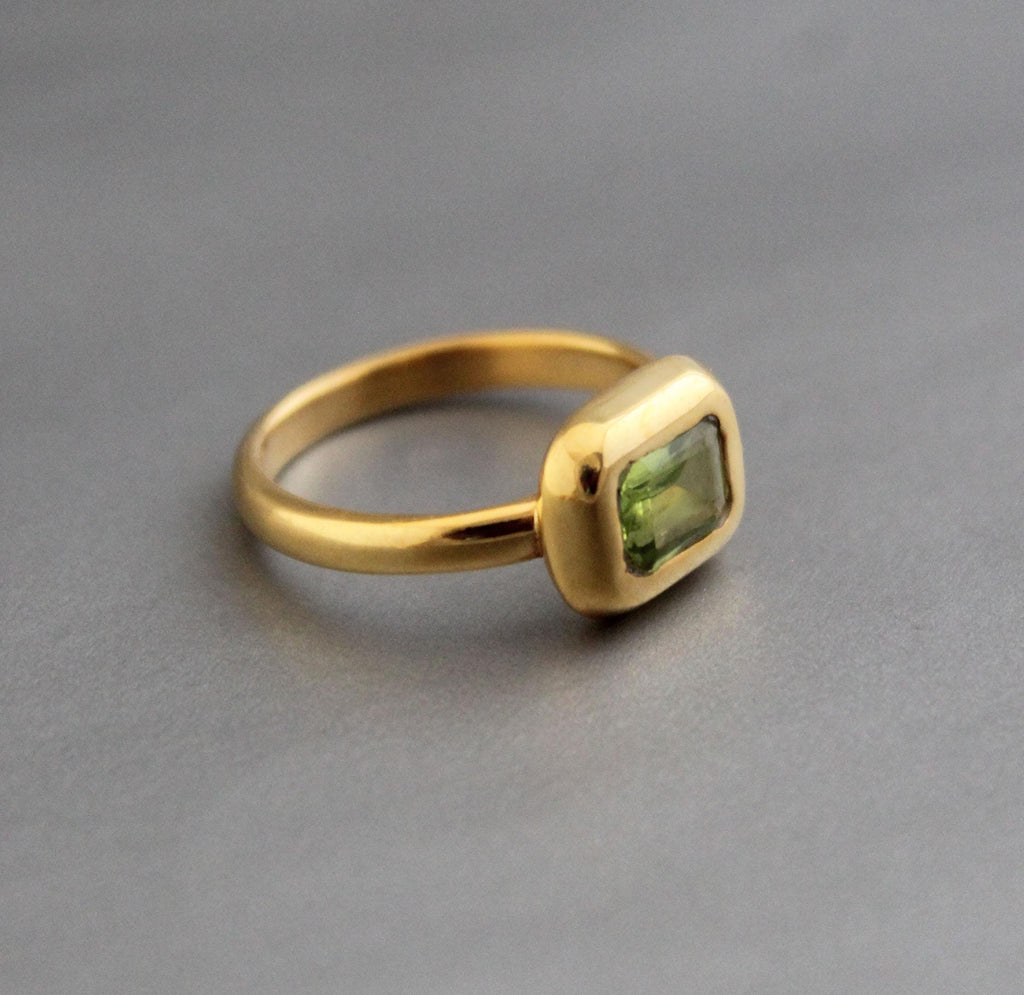 Handmade Peridot Ring, August Birthstone, 18K Yellow Gold Fill, peridot gifted ring, dainty peridot ring