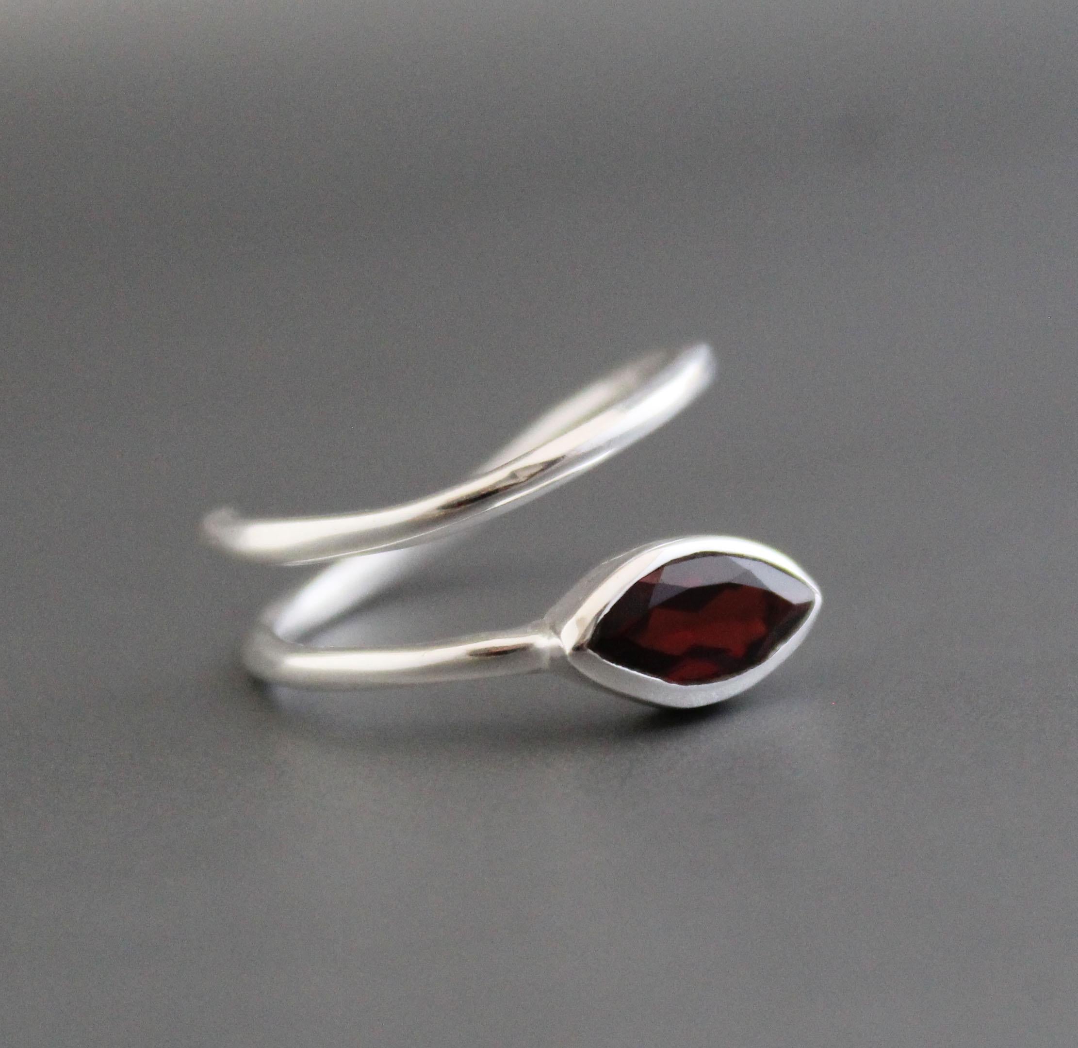 Garnet Dainty Ring, Sterling Silver 925 Garnet Ring, Nature Inspire Ring, Gift For Her, January Birthstone Ring