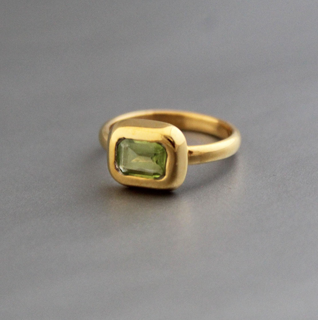 Handmade Peridot Ring, August Birthstone, 18K Yellow Gold Fill, peridot gifted ring, dainty peridot ring